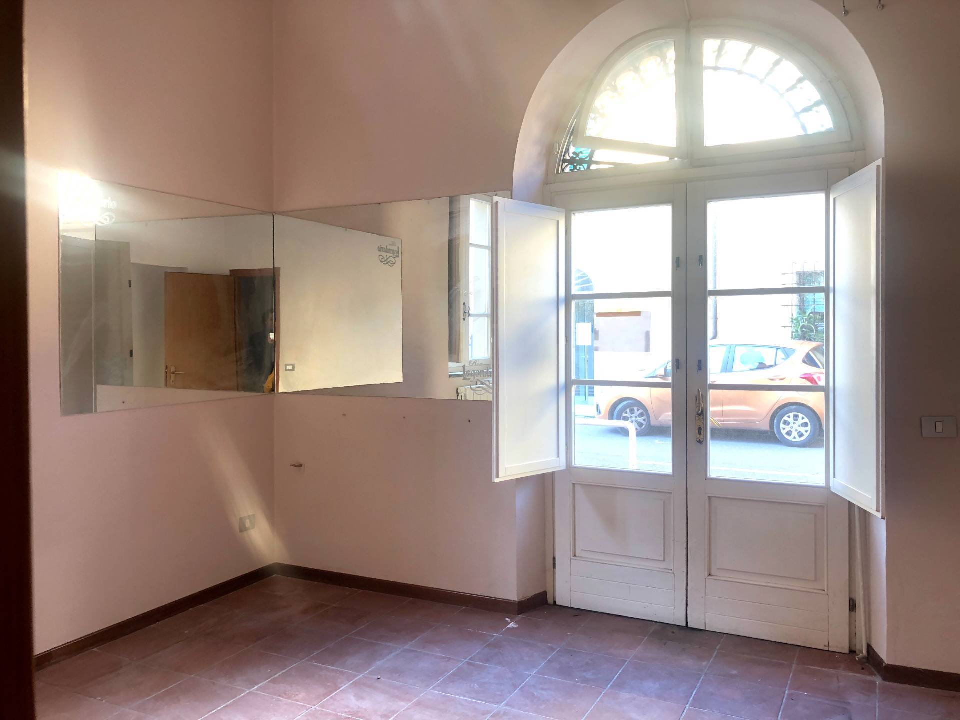Studio/Ufficio in vendita a Lucca, Borgo Giannotti