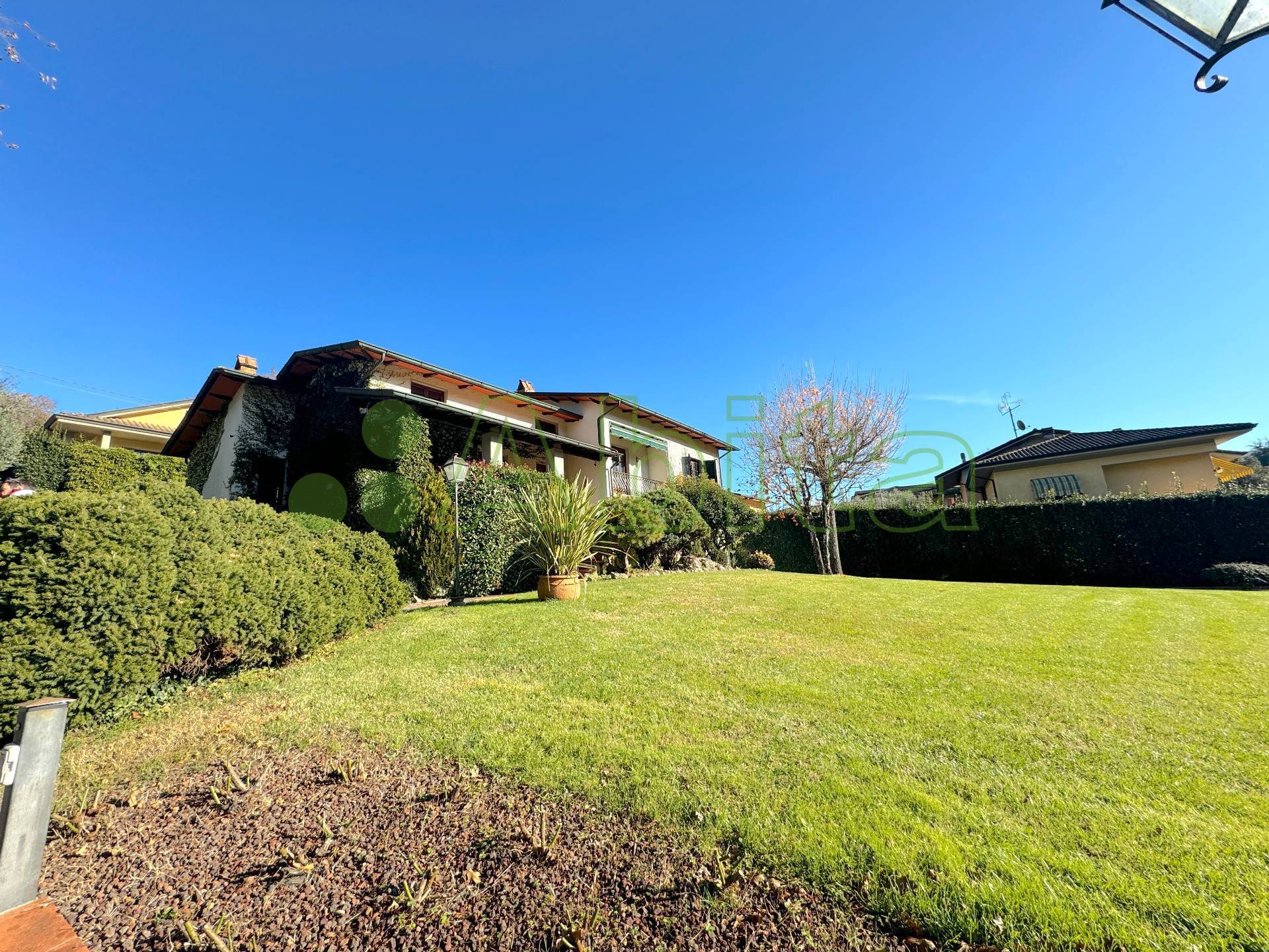 Villa in vendita a Pescaglia, Monsagrati