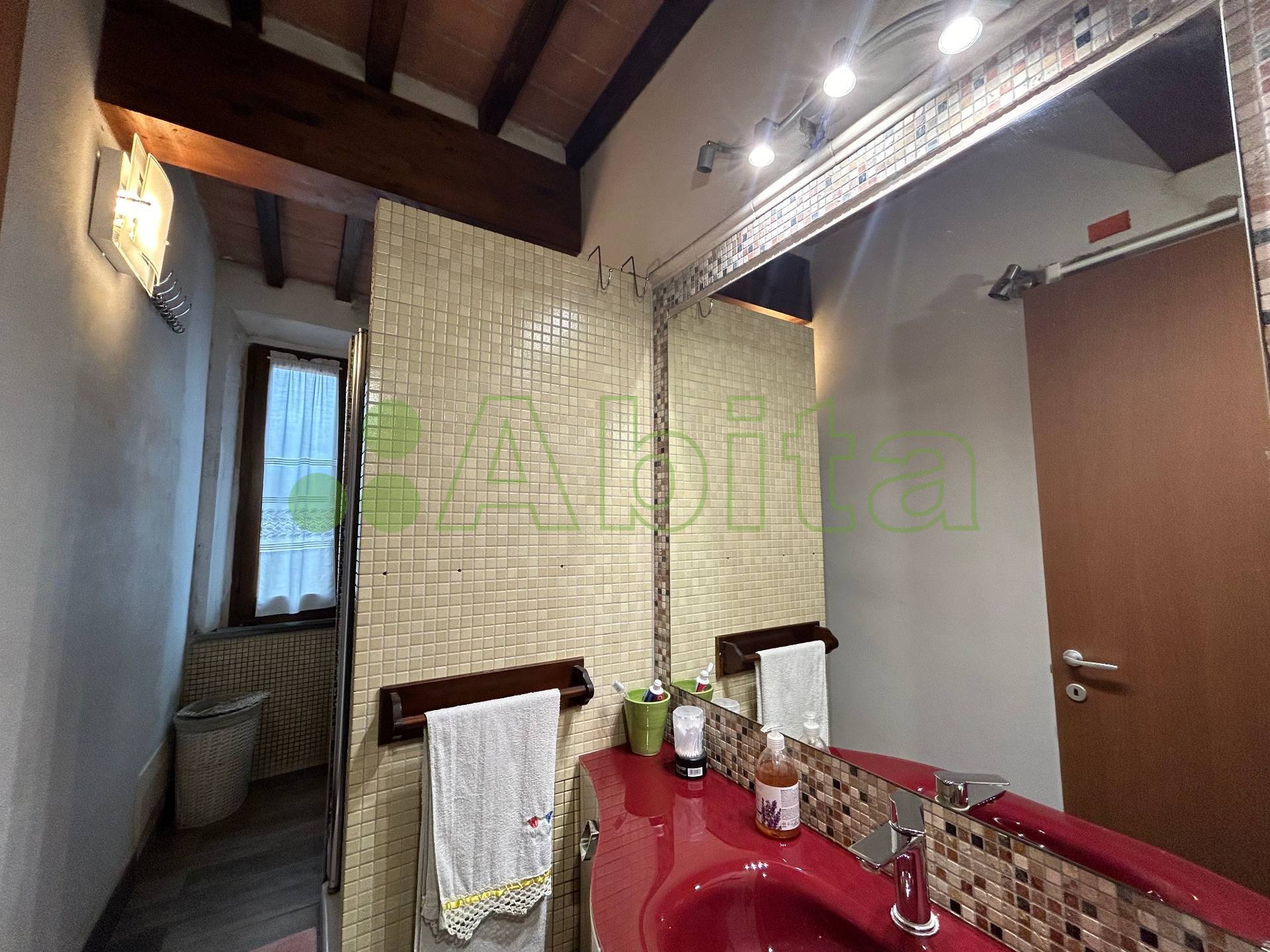 Appartamento in vendita a Lucca, Borgo Giannotti