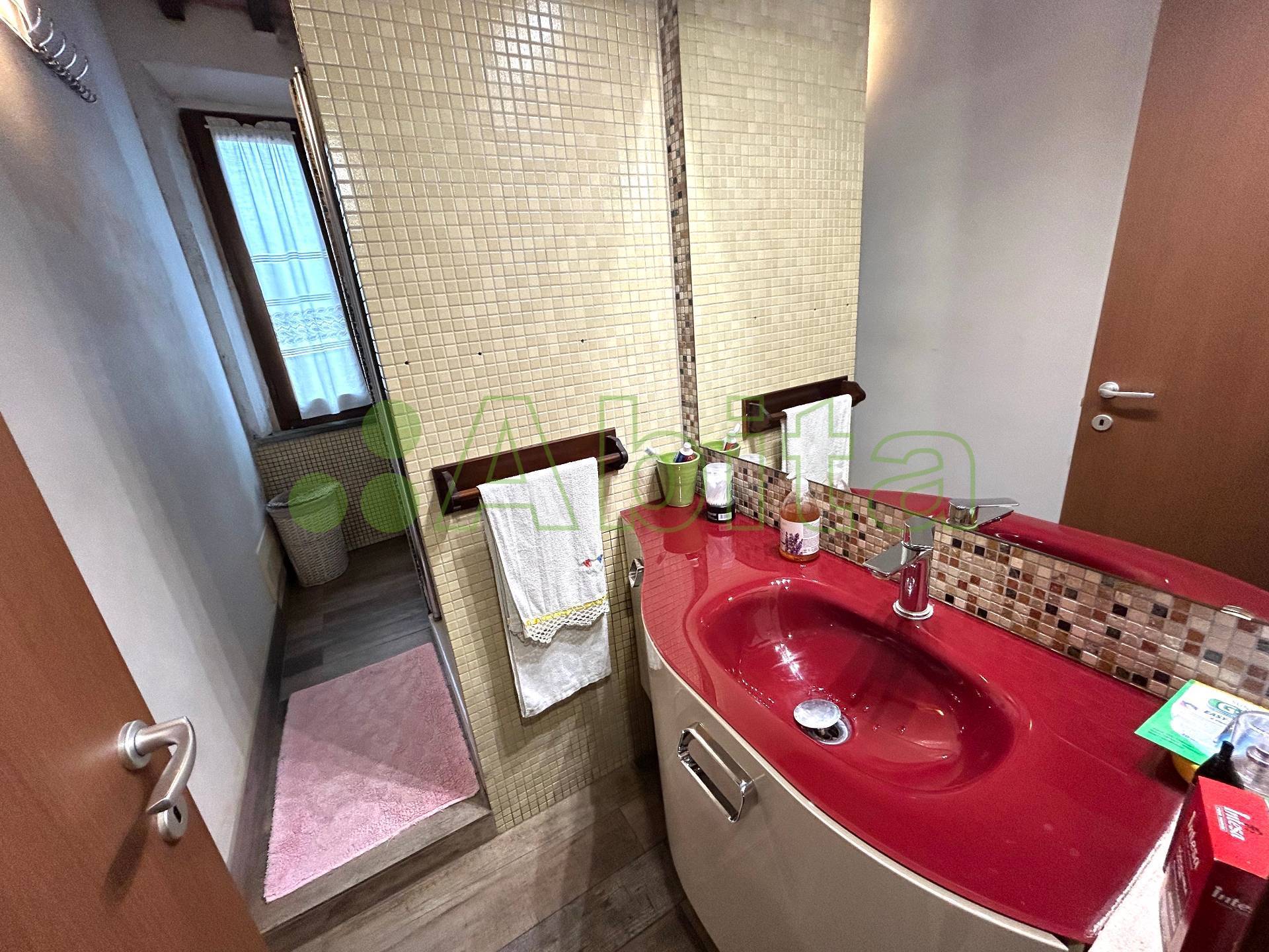 Appartamento in vendita a Lucca, Borgo Giannotti