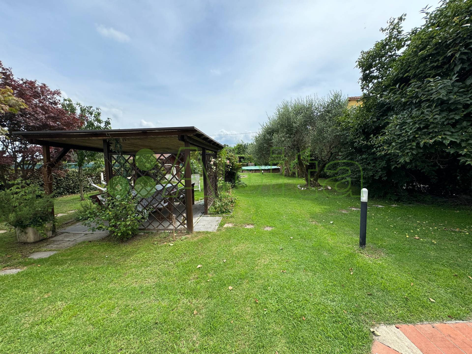 Villa in vendita a Capannori, Lammari