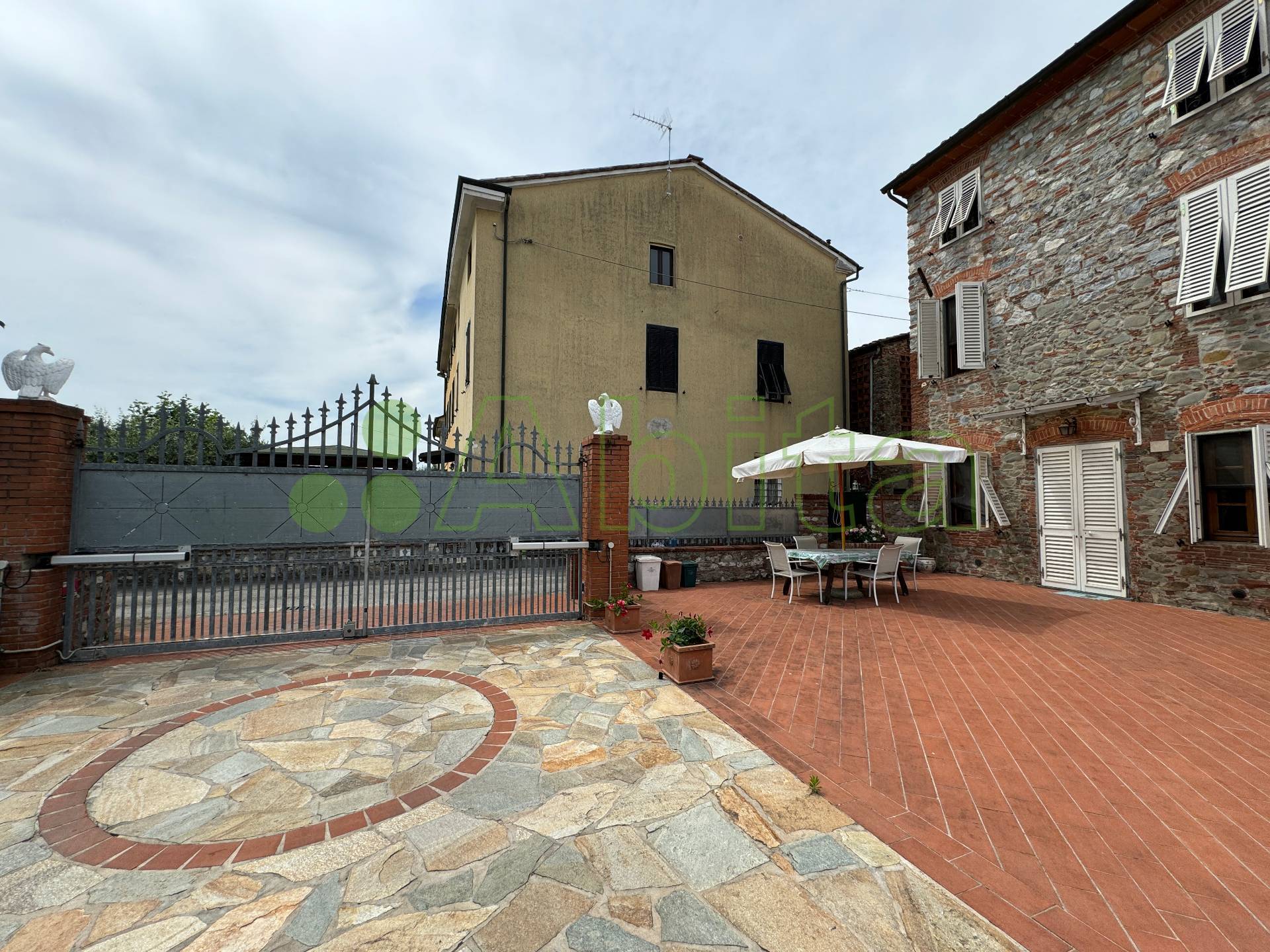 Villa in vendita a Capannori, Lammari