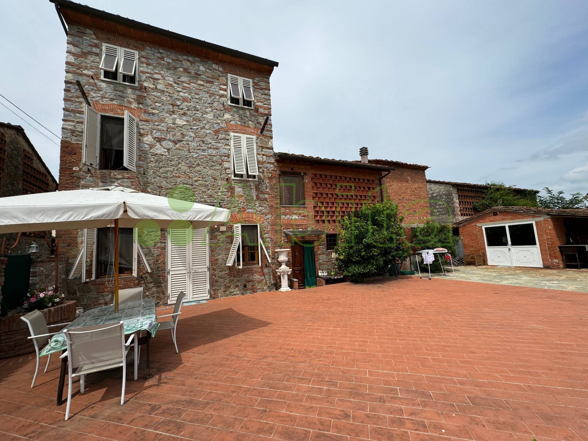 Villa in vendita a Capannori, Lammari