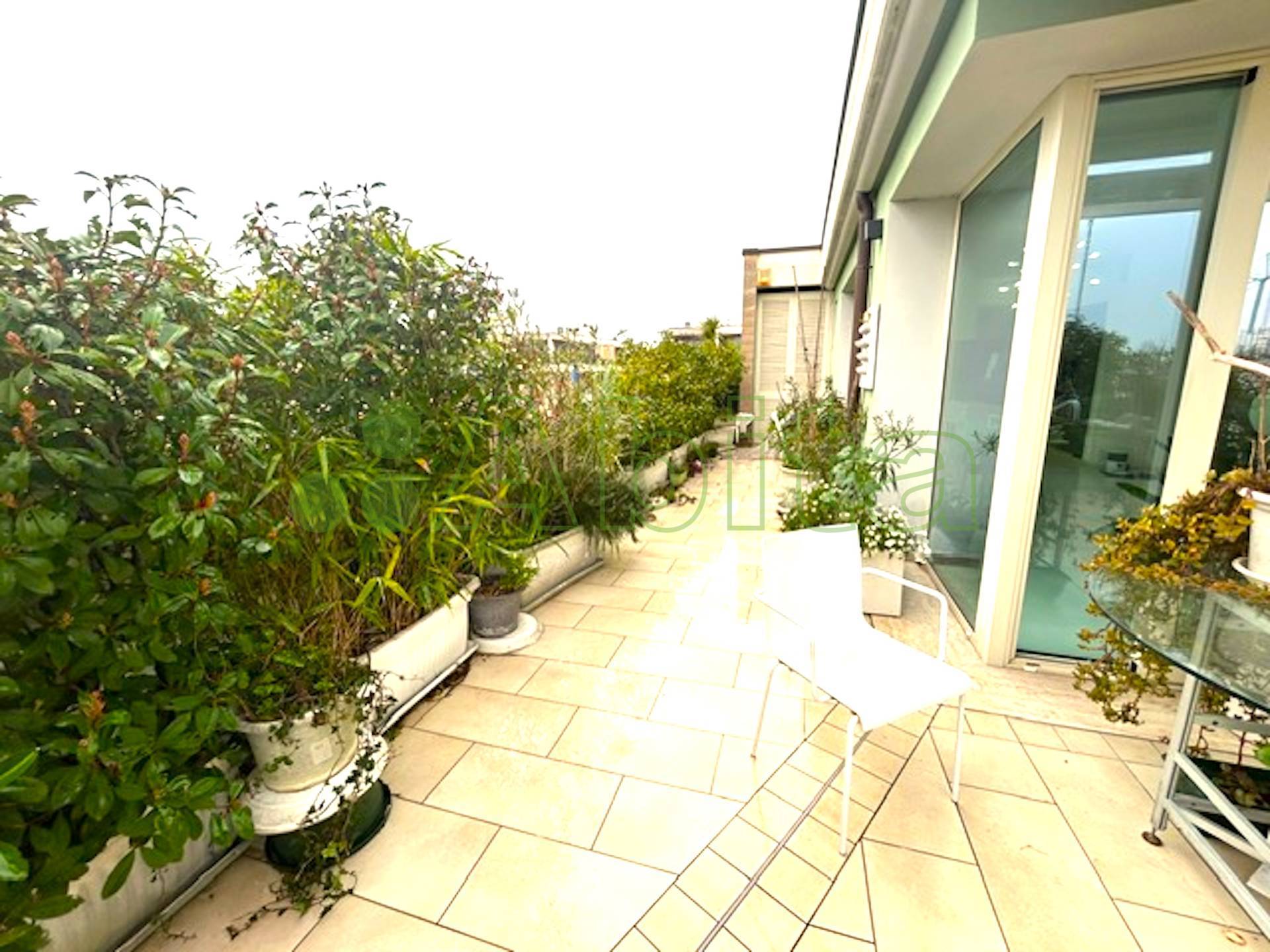 Attico in vendita a Lucca, San Donato