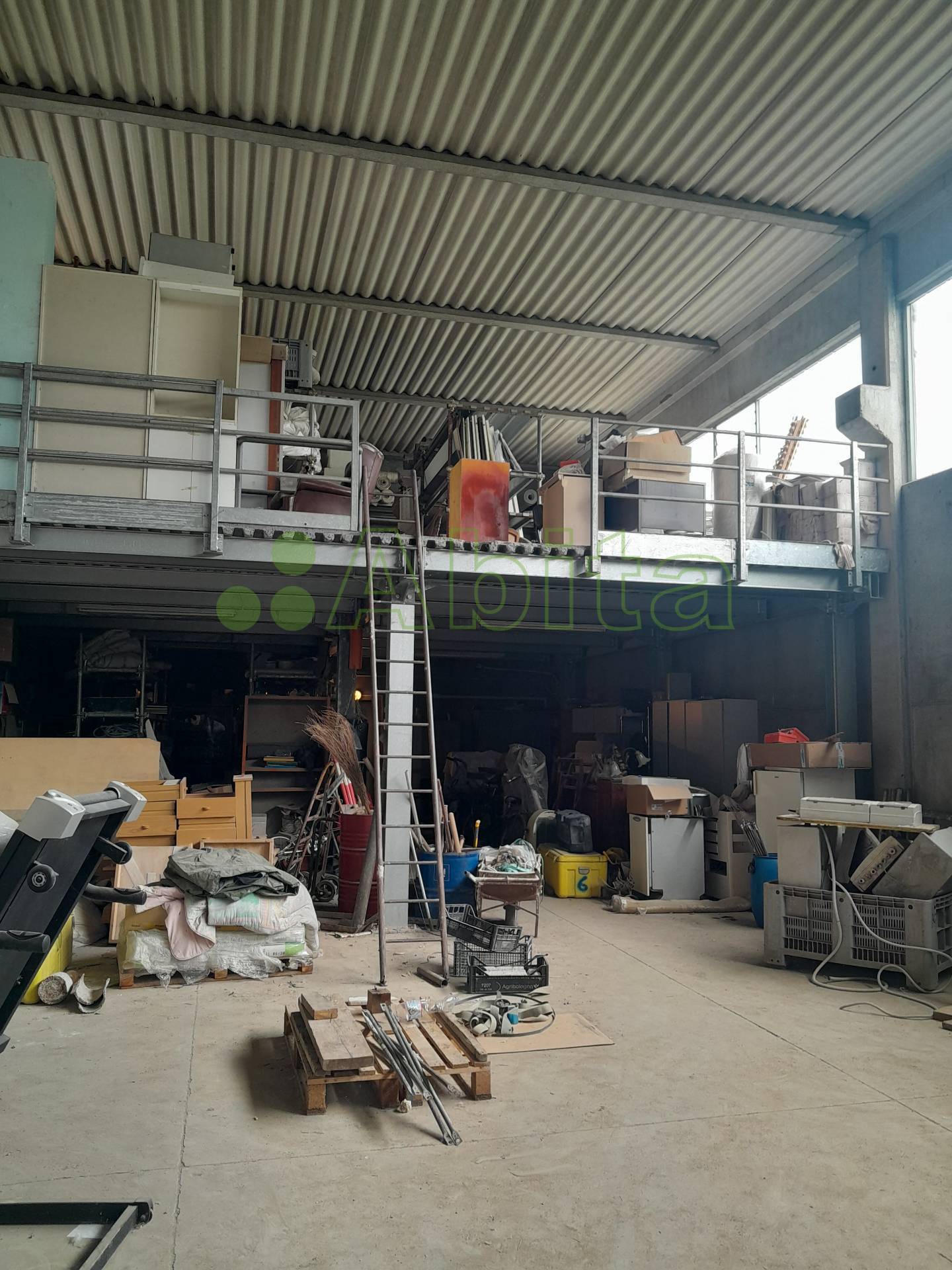 Capannone in vendita a Lucca, San Concordio Contrada