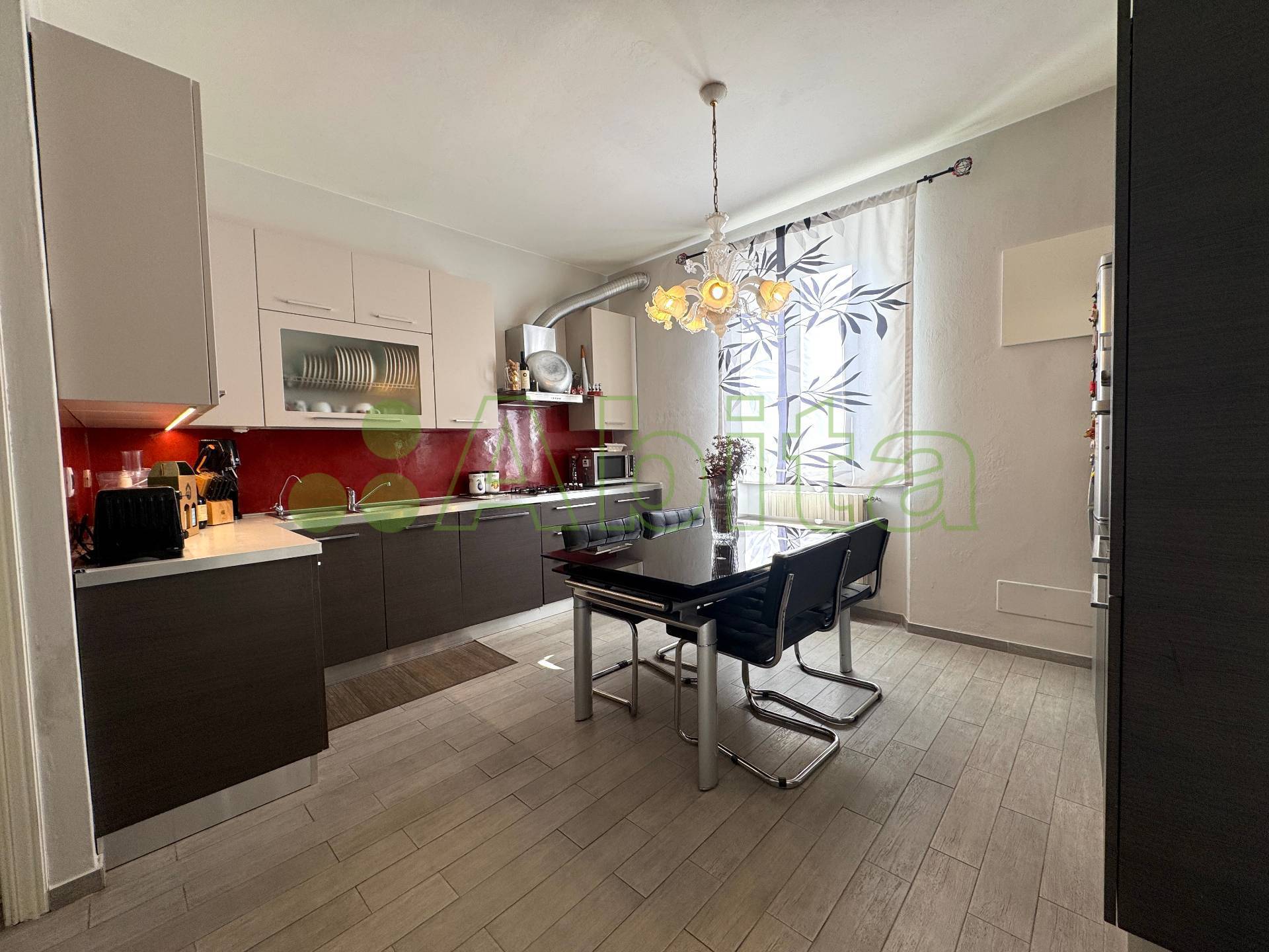 Appartamento in vendita a Lucca, Meati