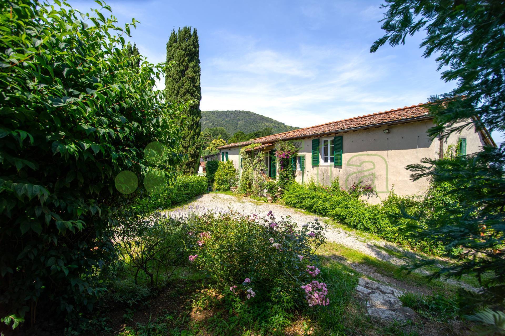 Rustico in vendita a Lucca, Vicopelago