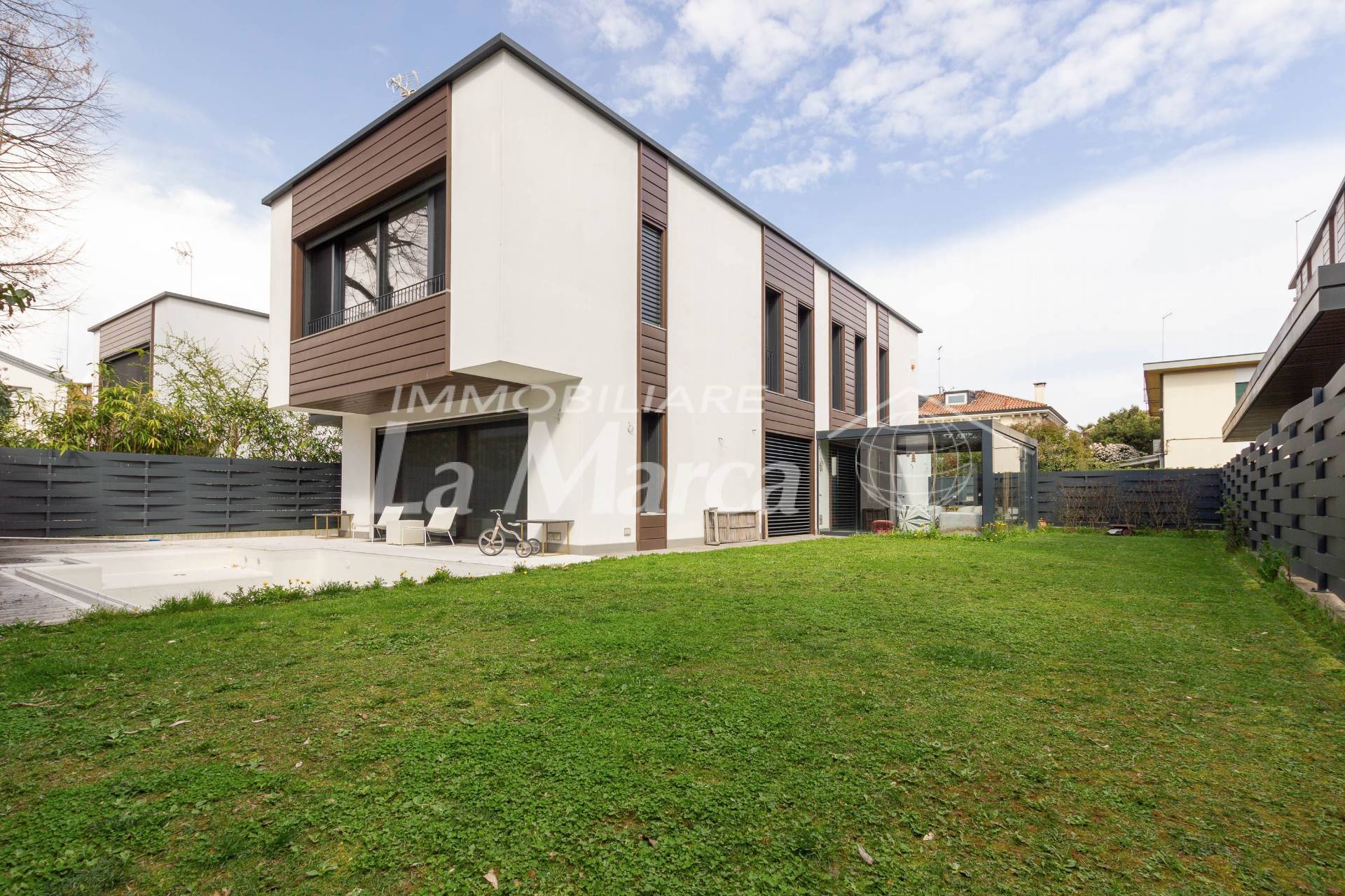 VILLA SINGOLA in vendita a Treviso, FUORI MURA