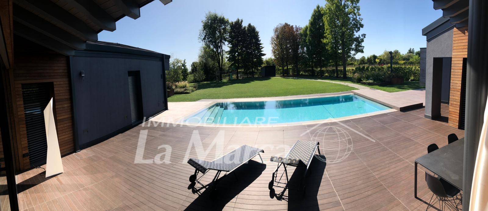 VILLA SINGOLA in vendita a Treviso