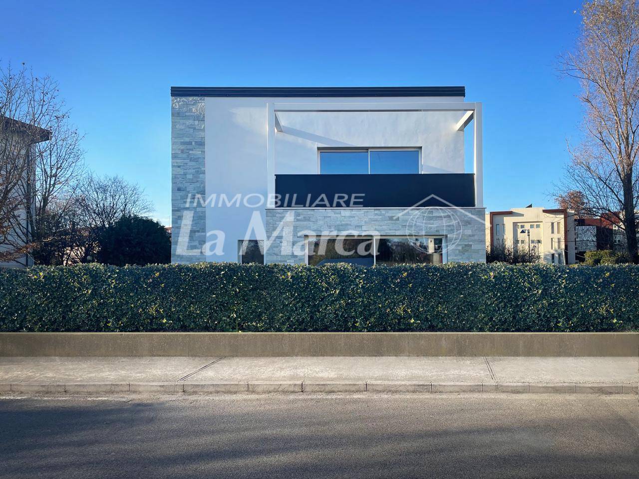 VILLA SINGOLA in vendita a Treviso, FUORI MURA