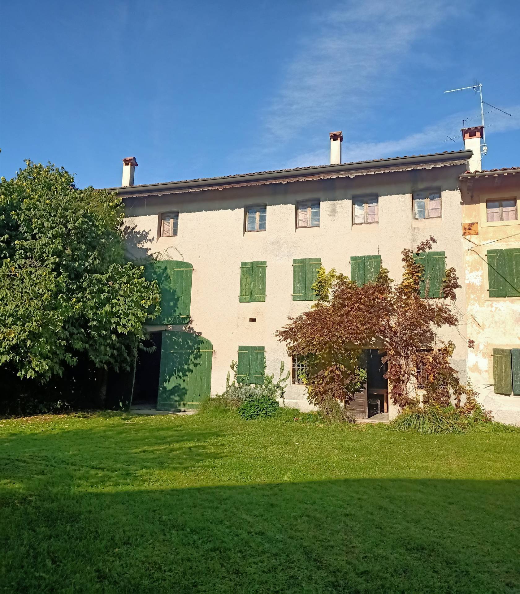 Rustico con box doppio a San Giorgio della Richinvelda