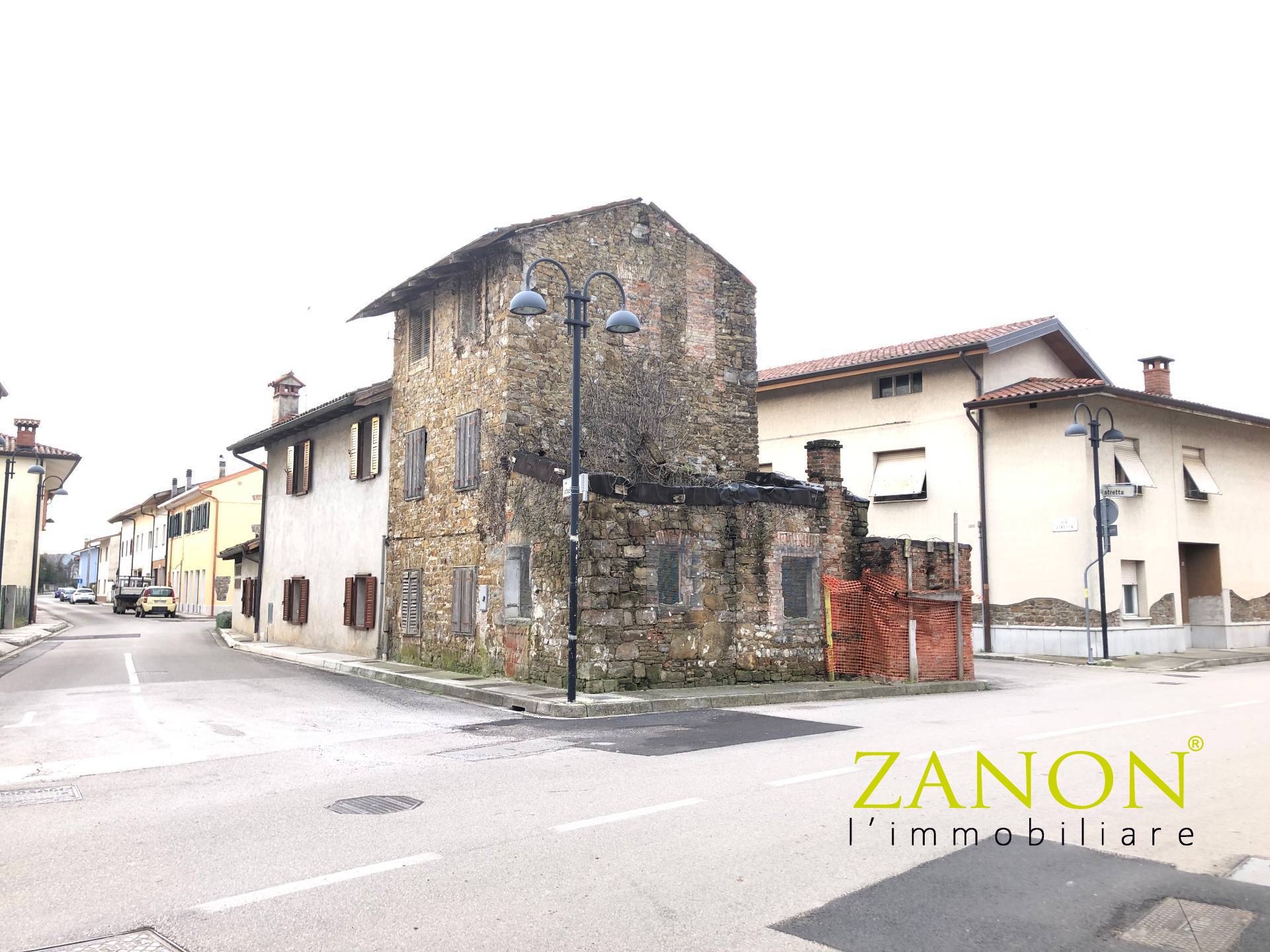 Casa accostata in vendita a Mossa