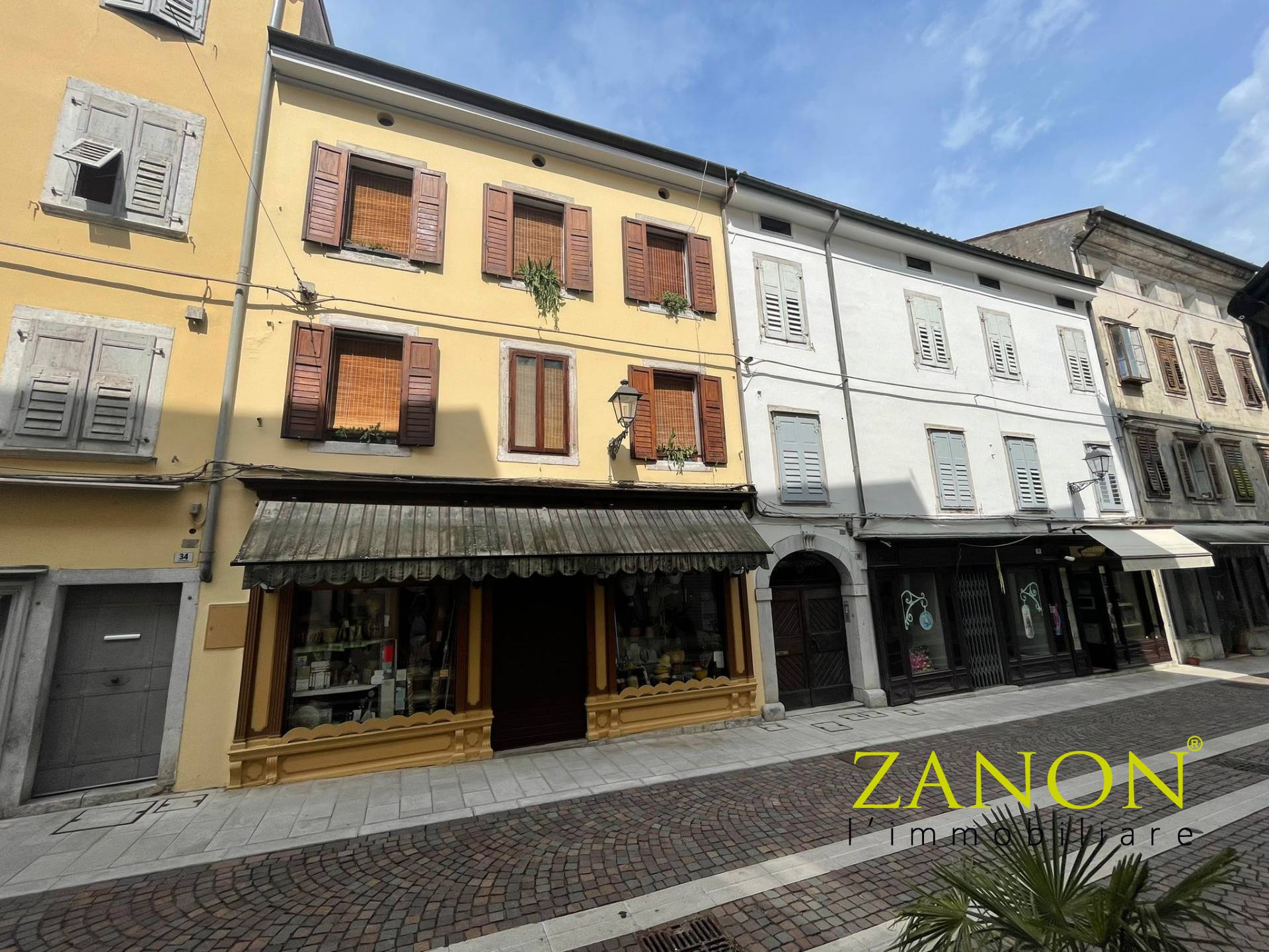 Quadrilocale con terrazzo, Gorizia centro storico