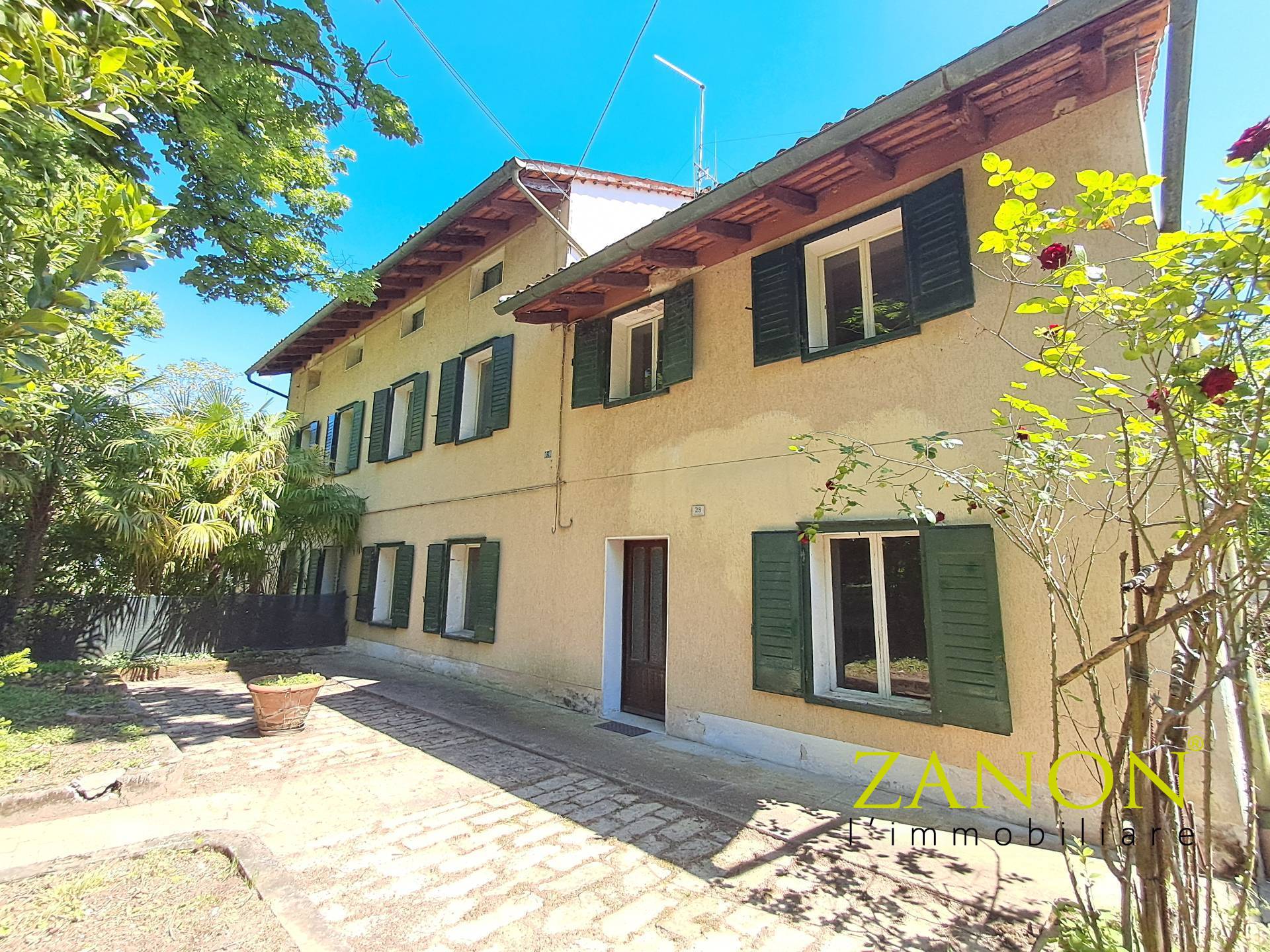 Villa accostata in vendita a Gradisca d'Isonzo, Semicentro