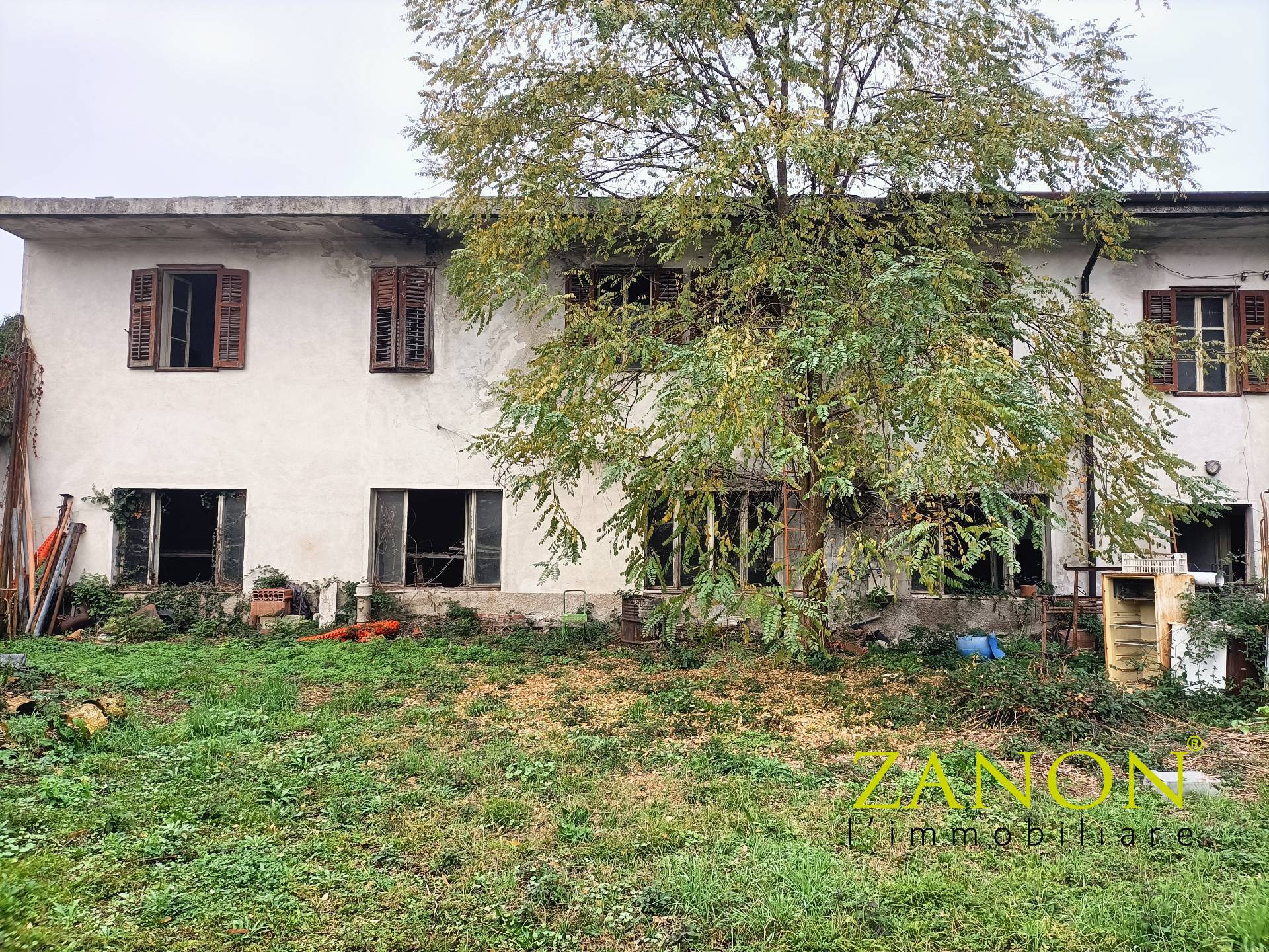 Compendio immobiliare in vendita a Sagrado