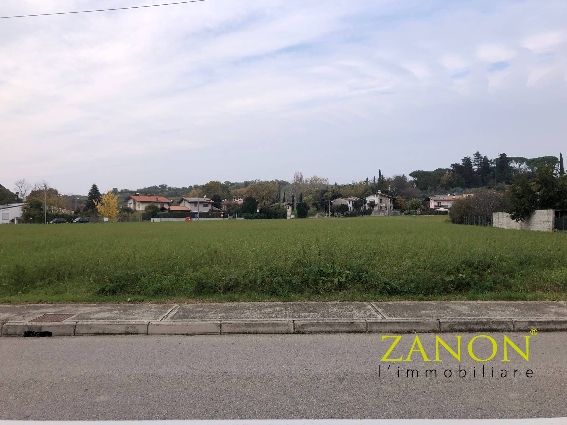 Terreno edificabile in vendita a Mossa