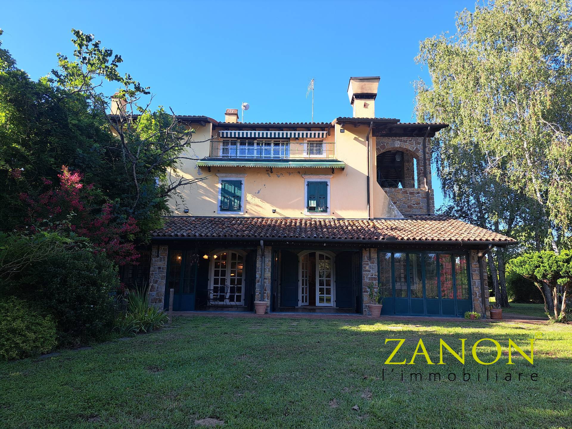 Compendio immobiliare in vendita a Dolegna del Collio