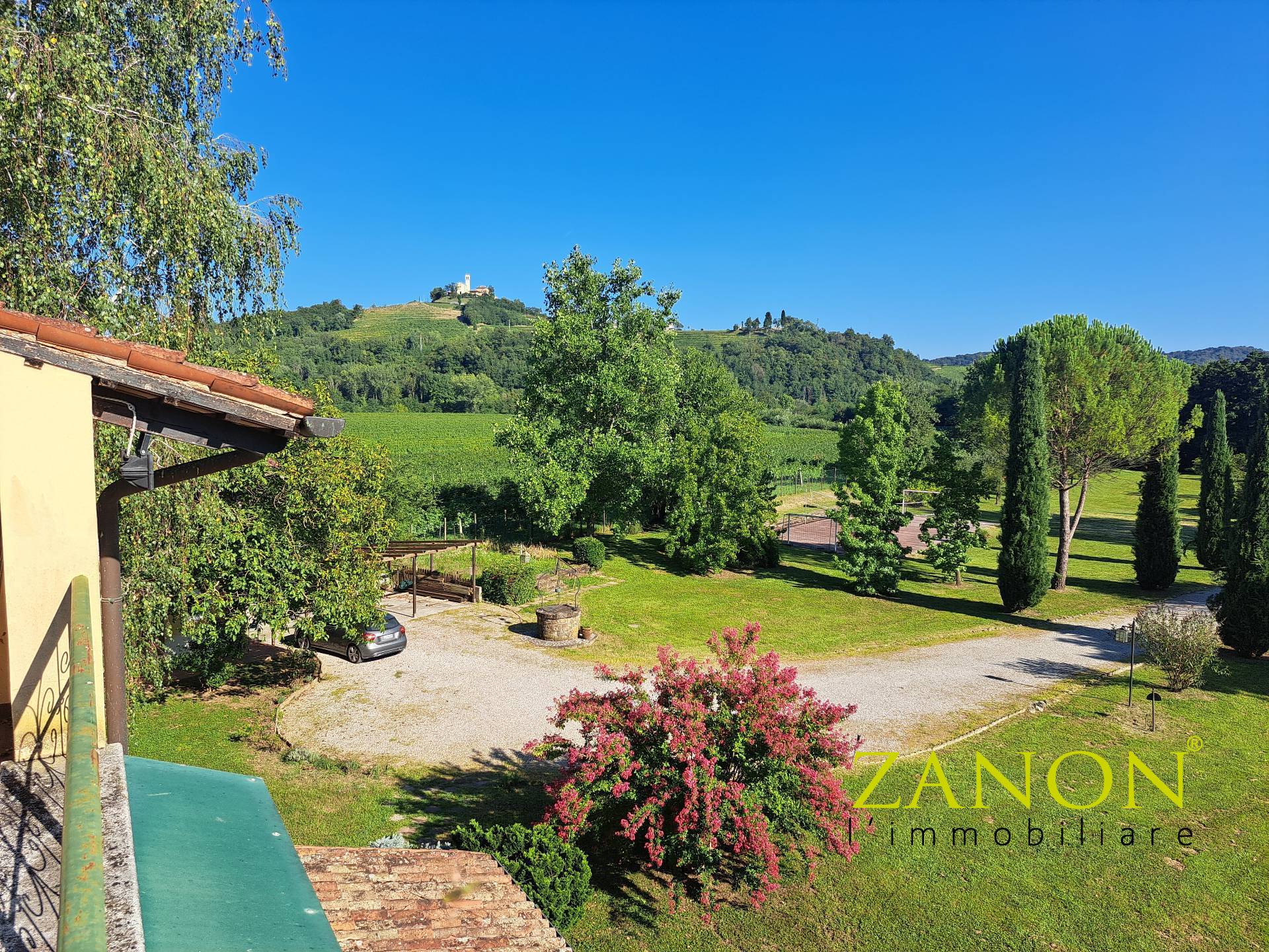 Compendio immobiliare in vendita a Dolegna del Collio