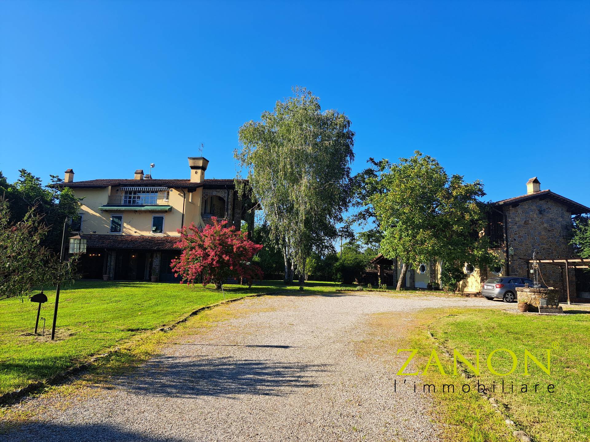 Compendio immobiliare in vendita a Dolegna del Collio