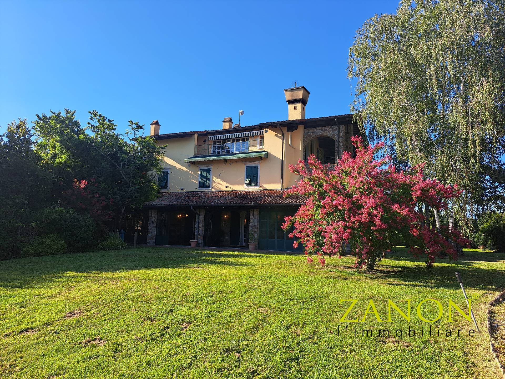 Compendio immobiliare in vendita a Dolegna del Collio