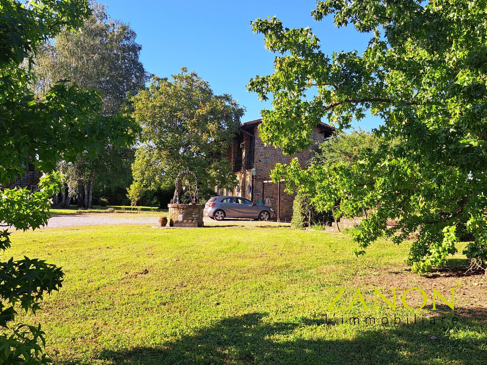 Compendio immobiliare in vendita a Dolegna del Collio