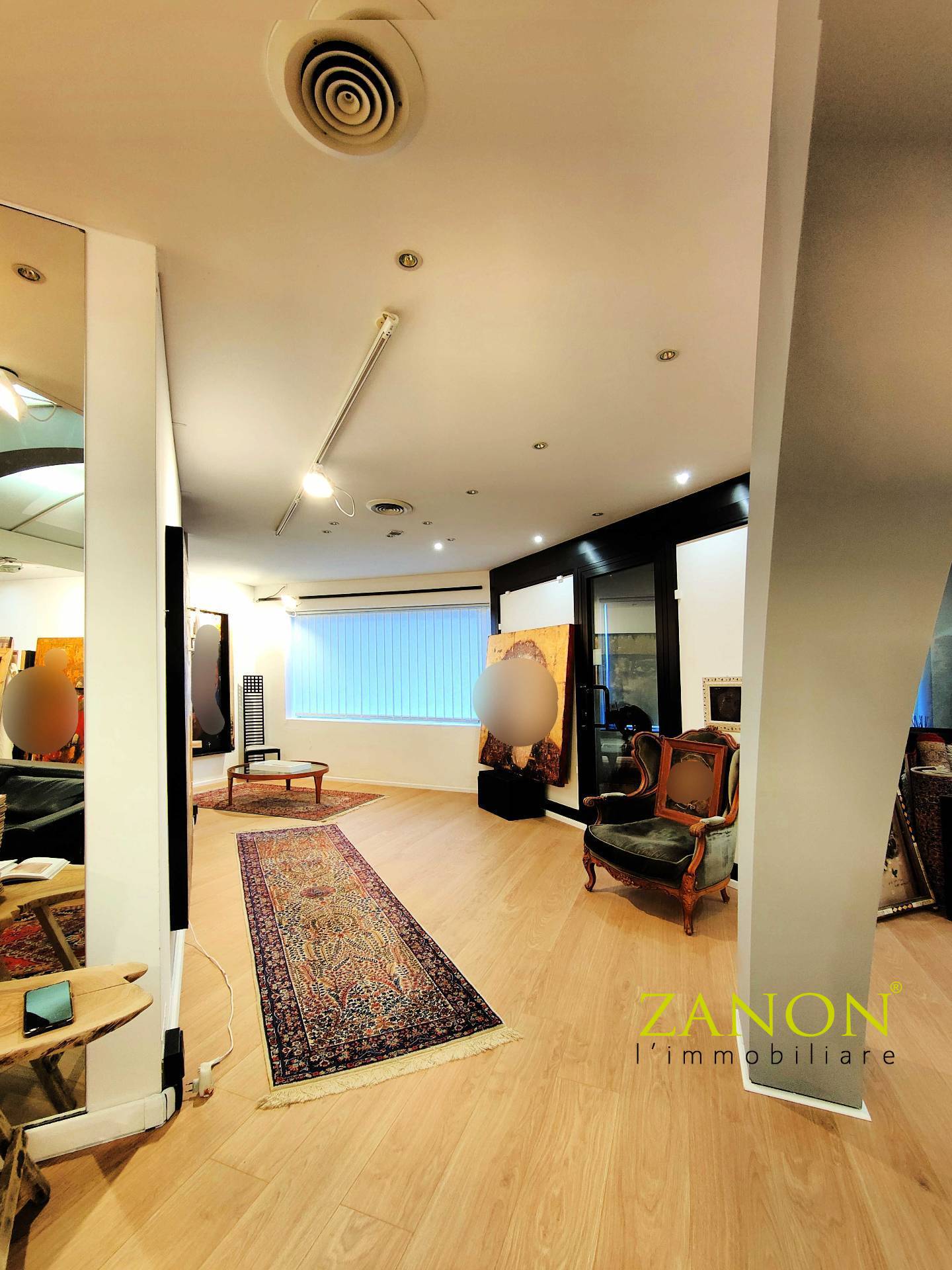 Locale commerciale in vendita a Corno di Rosazzo