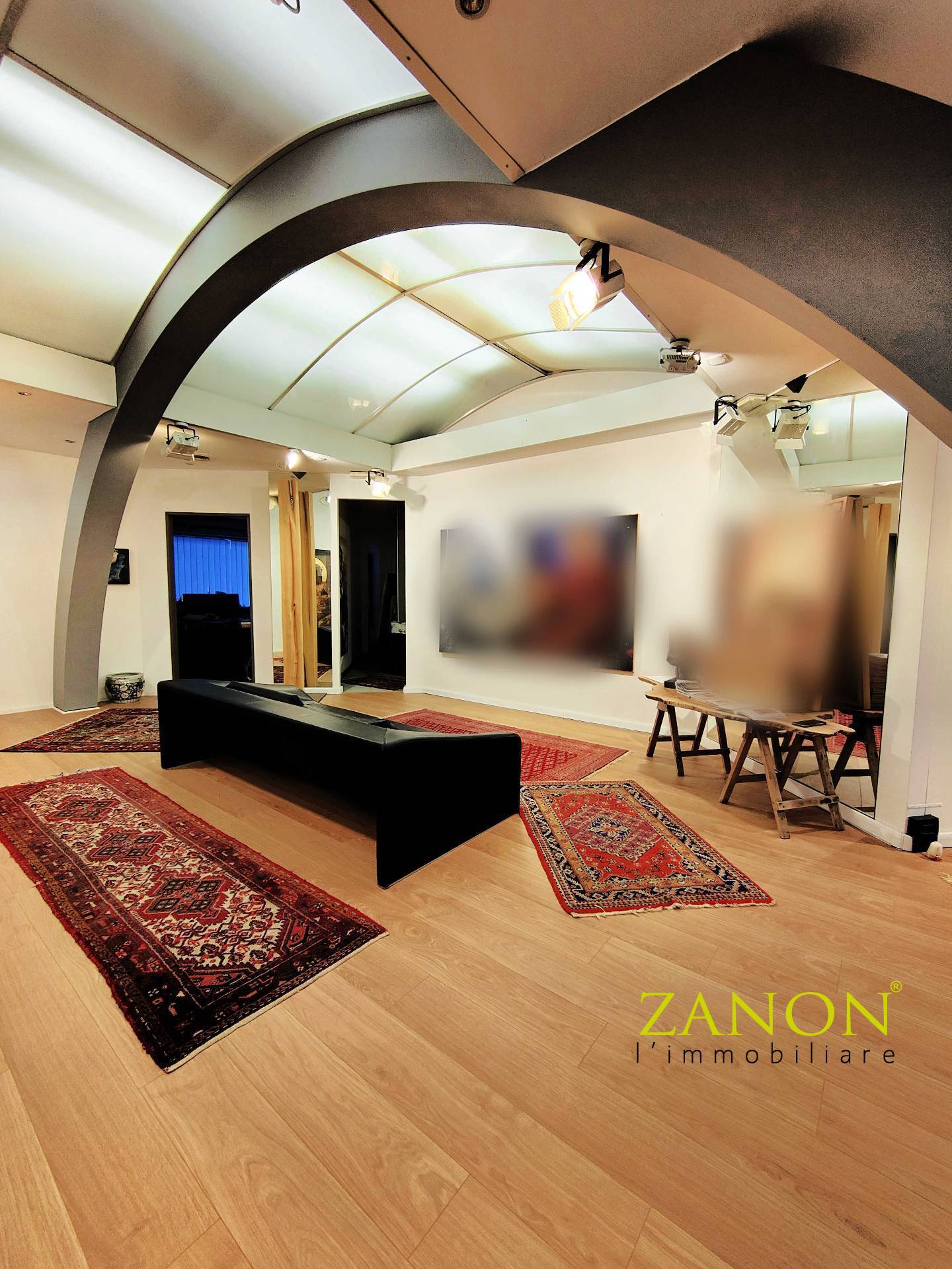 Locale commerciale in vendita a Corno di Rosazzo