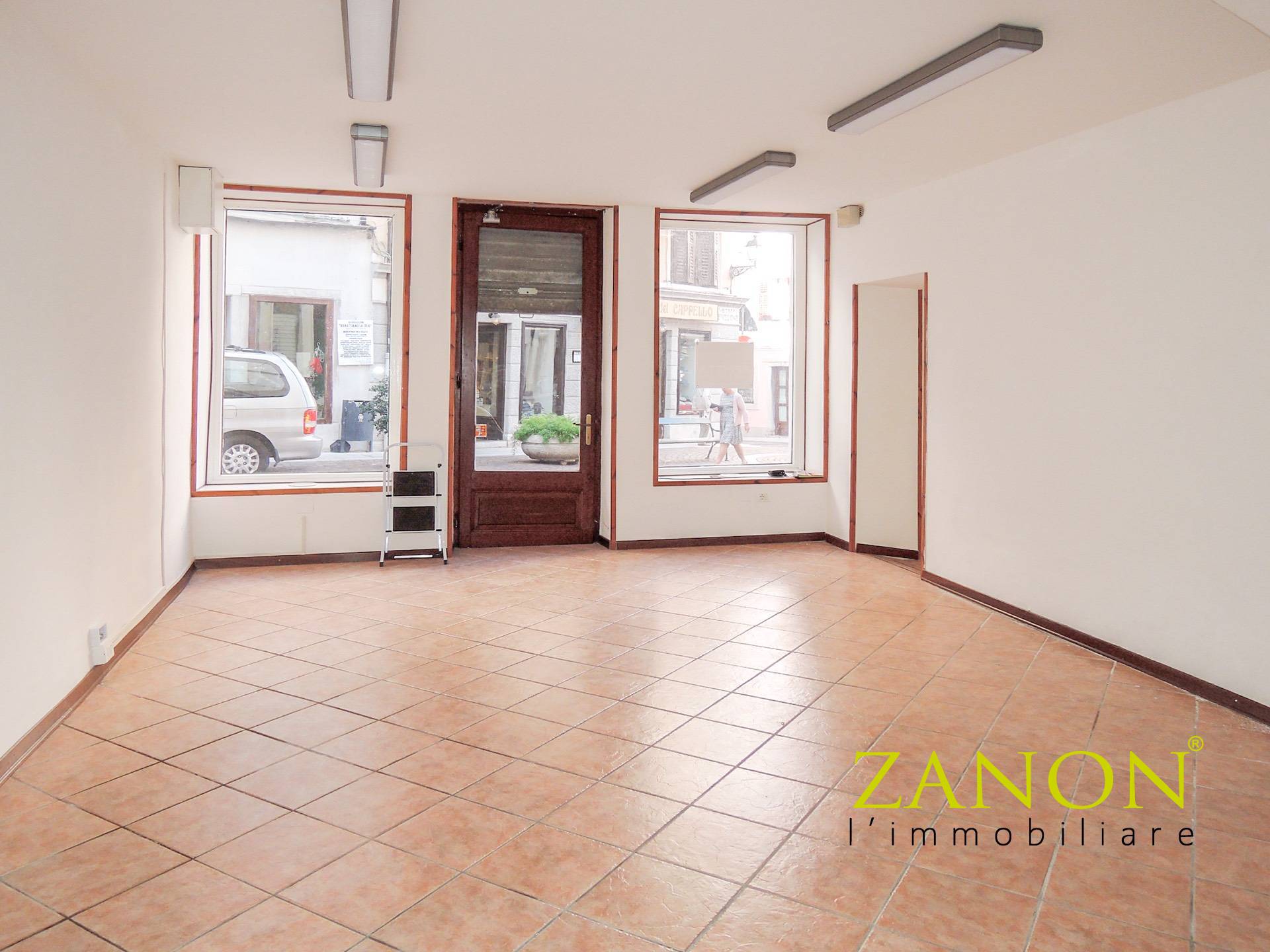 Locale commerciale in vendita a Gorizia