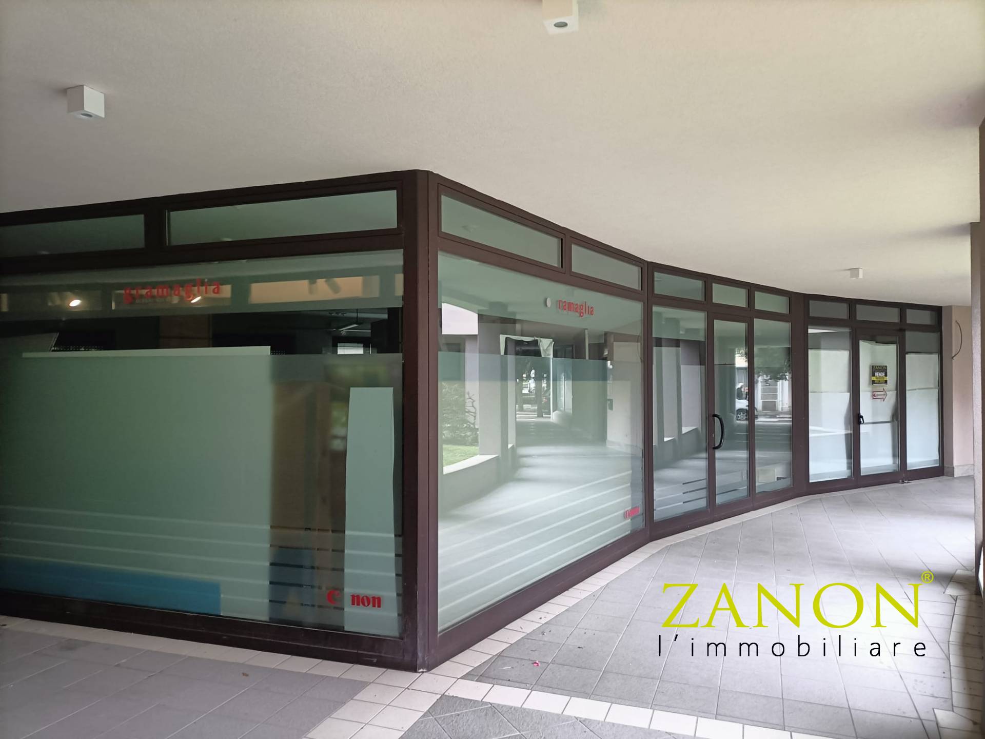 Locale commerciale in affitto a Gorizia, Centrale Corsi