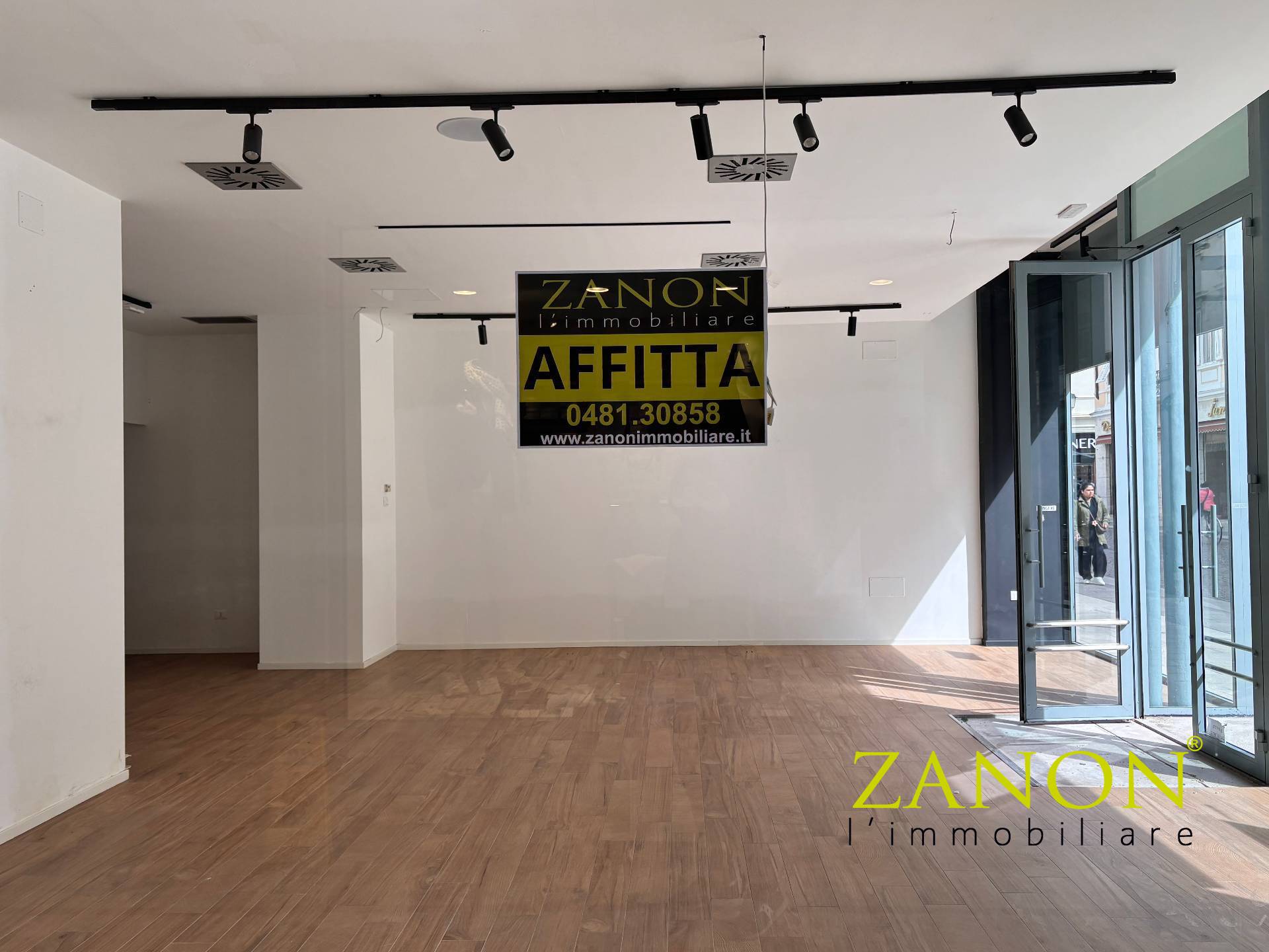 Locale commerciale in affitto a Gorizia, Centrale Corsi