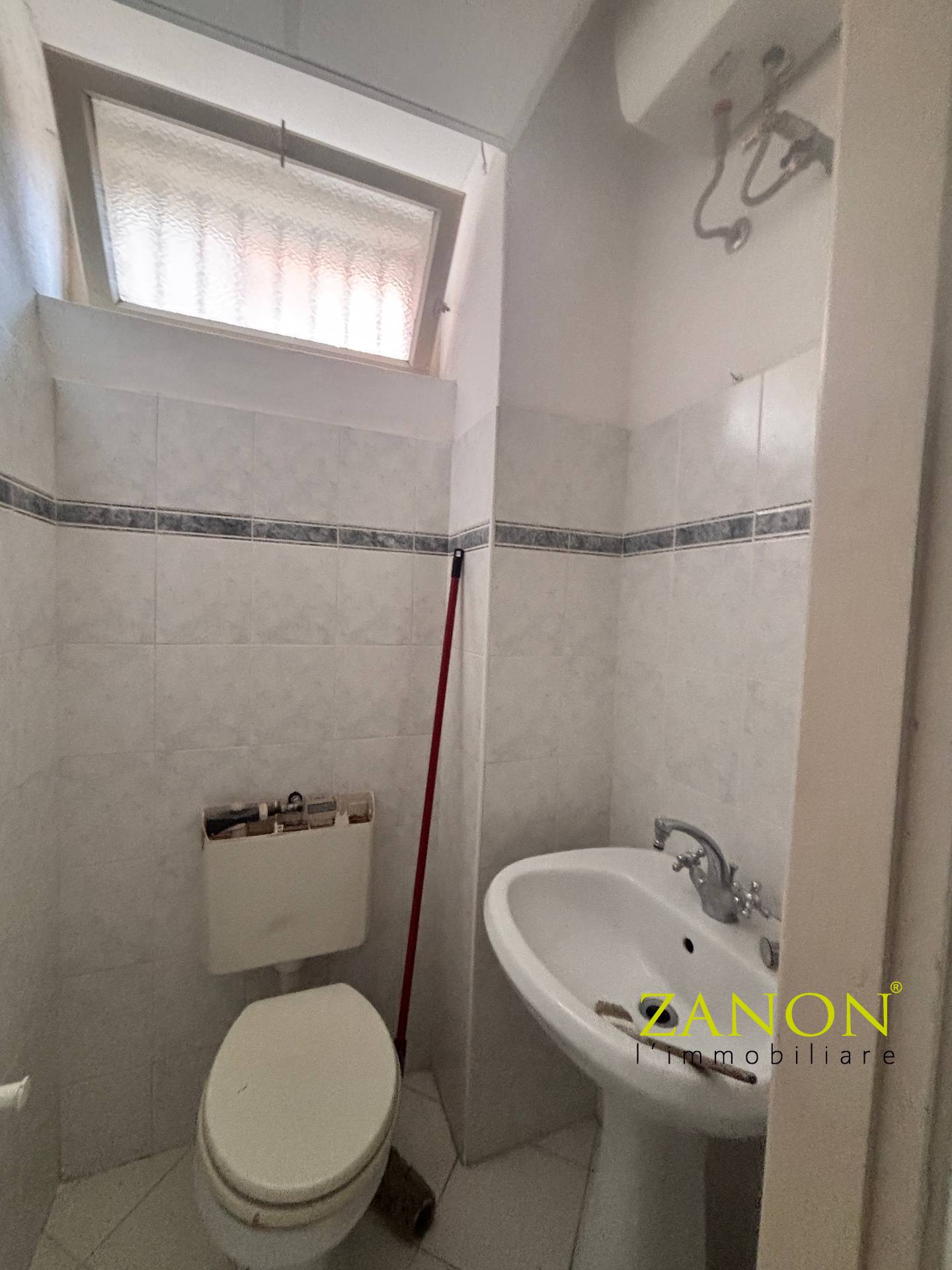 Locale commerciale in affitto a Gorizia, Centrale Corsi