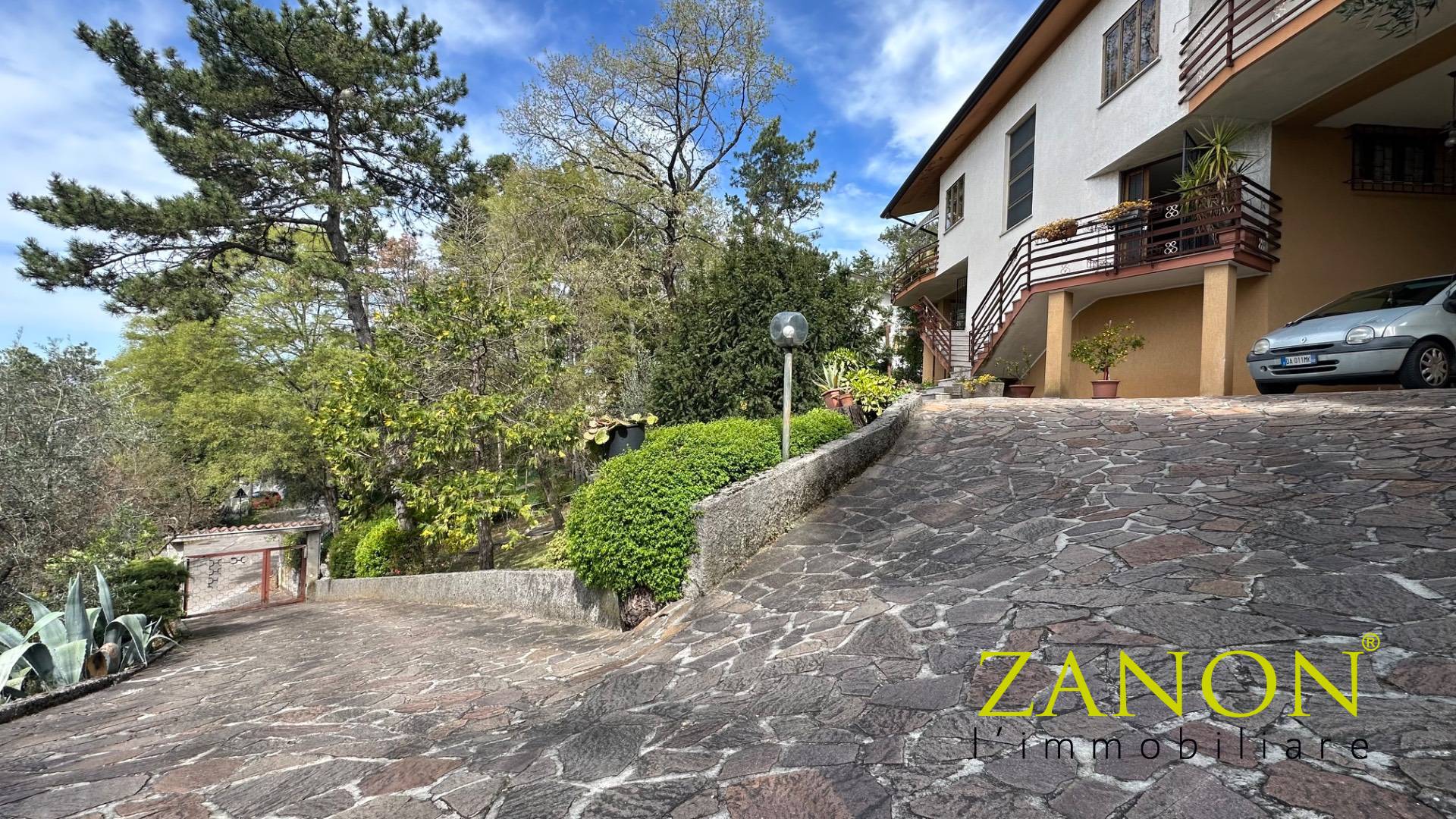 Casa bifamiliare in vendita a Sagrado