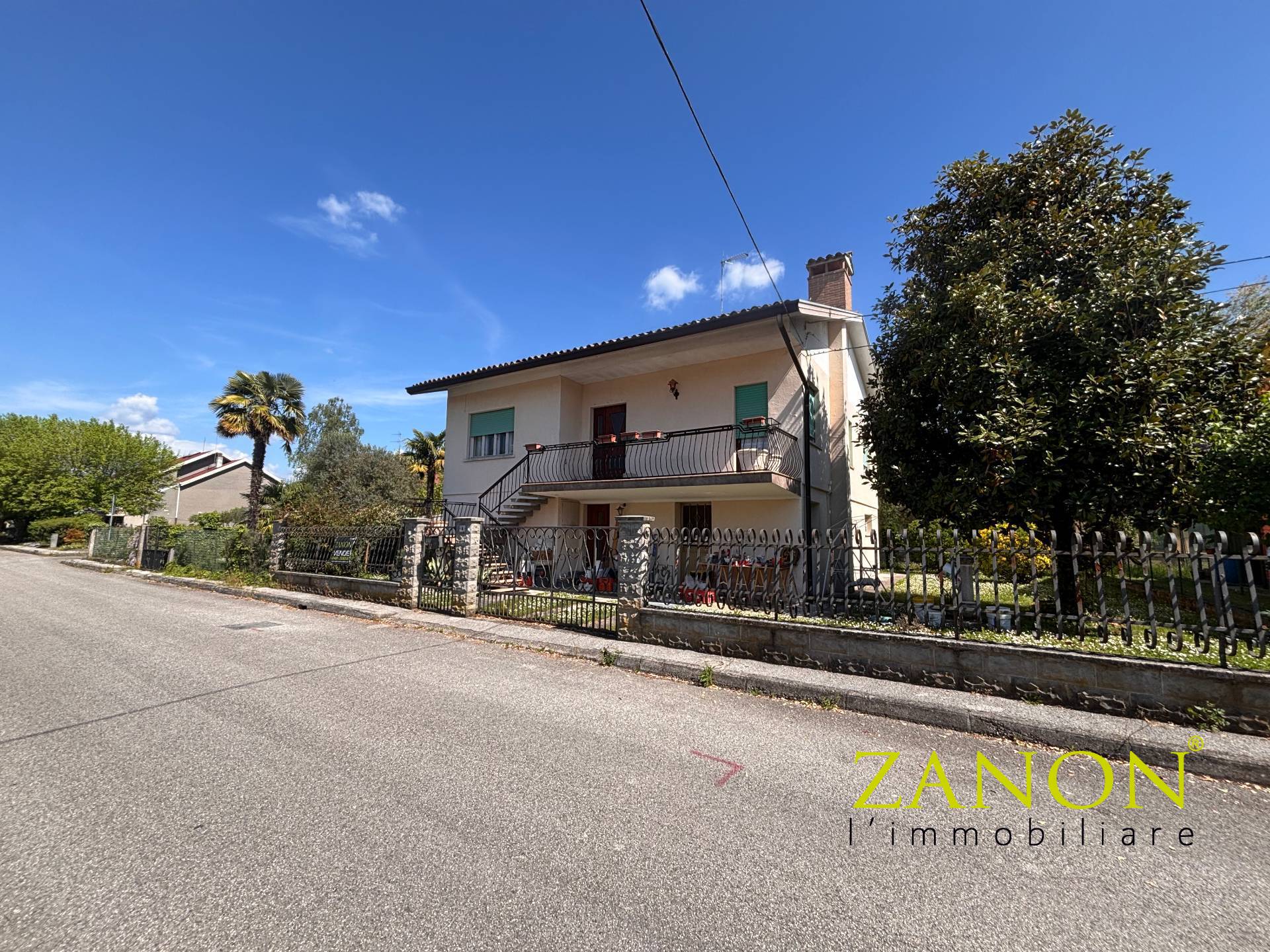 Casa singola in vendita a Capriva del Friuli