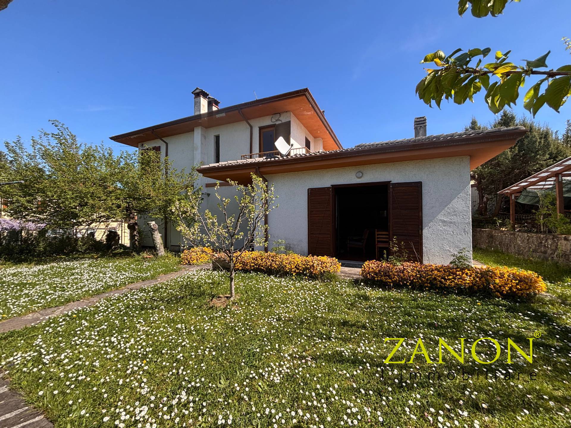 Casa indipendente in vendita a San Floriano del Collio