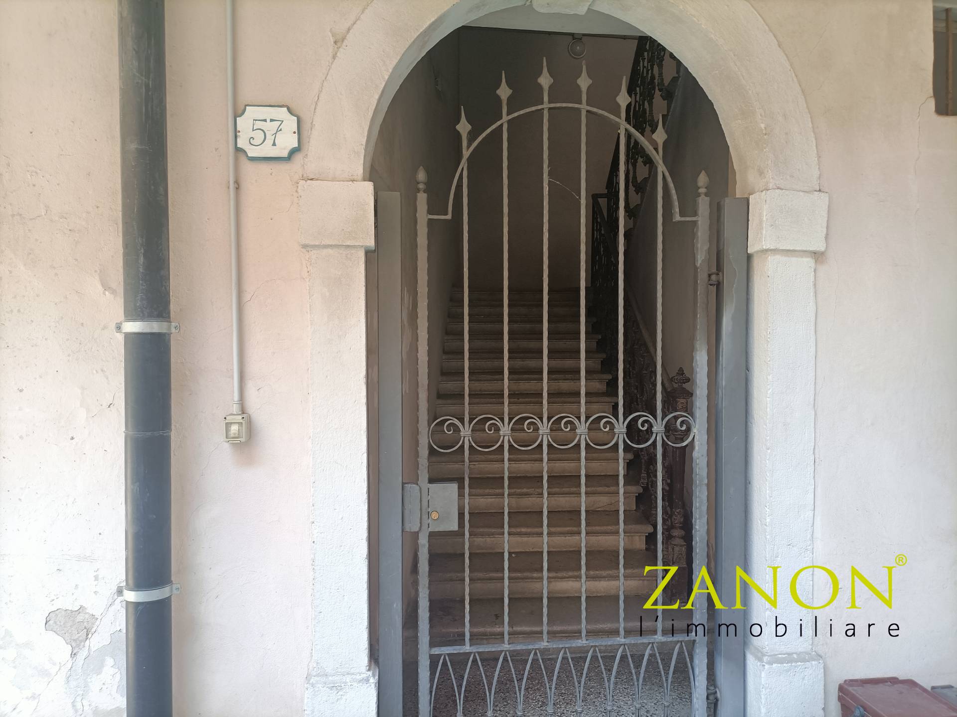 Appartamento in vendita a Gorizia, Centro storico