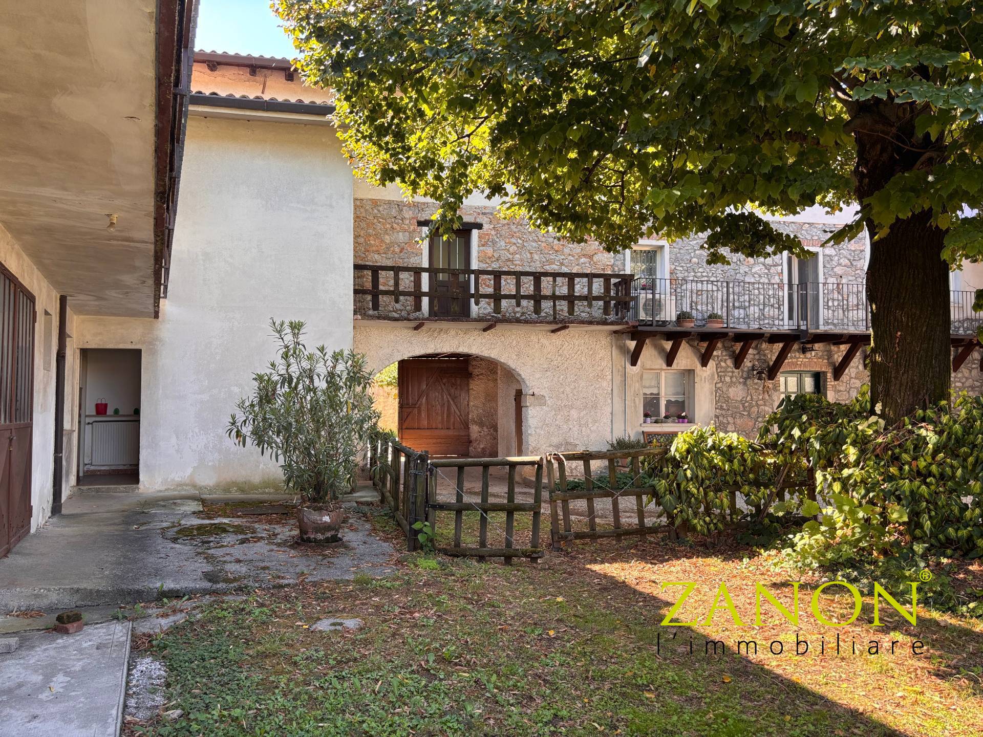 Casa accostata in vendita a Cormons, Borgnano