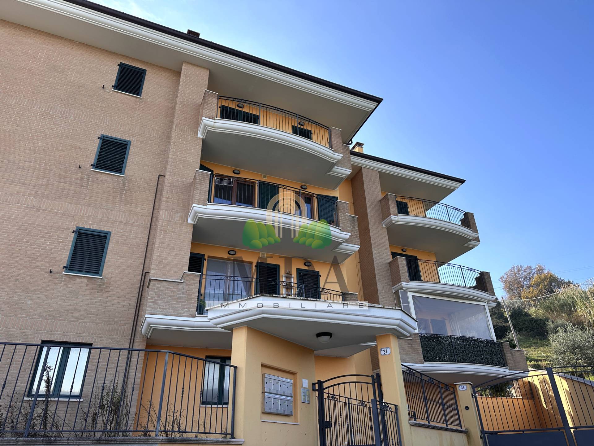 Appartamento in vendita a Colonnella, C/da S.Martino