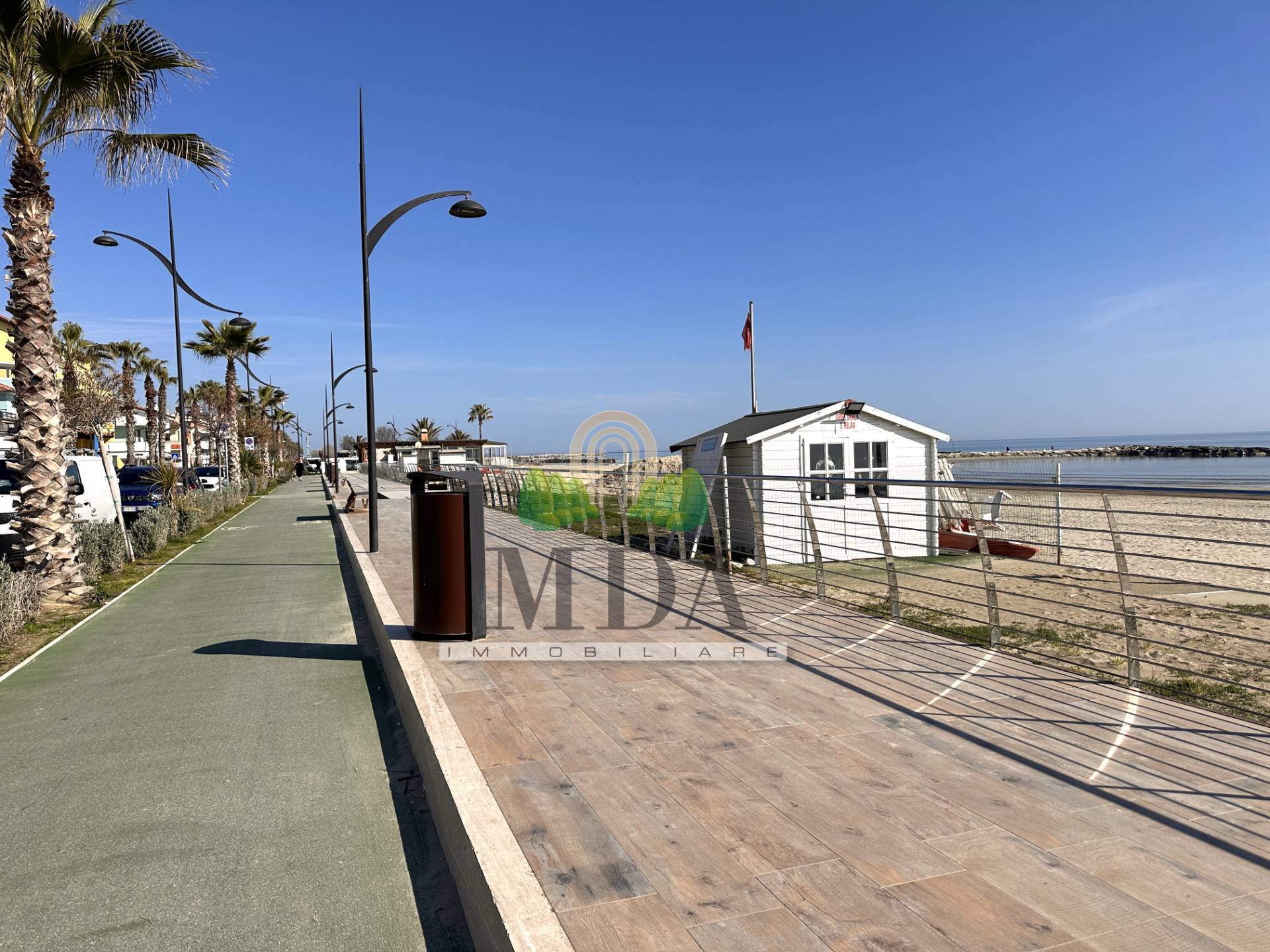 Locale commerciale in vendita a Martinsicuro