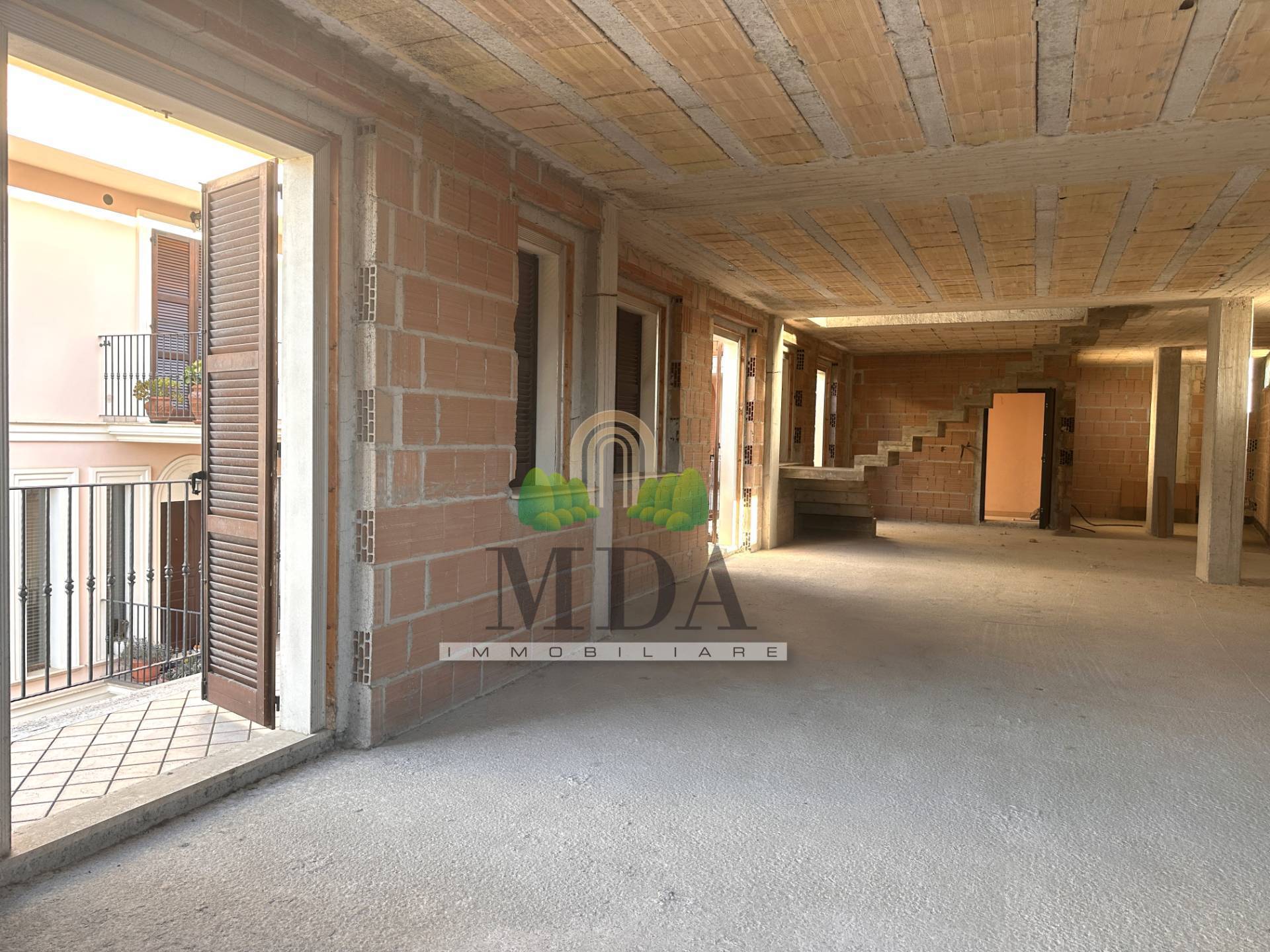 Appartamento in vendita a Nereto, centro