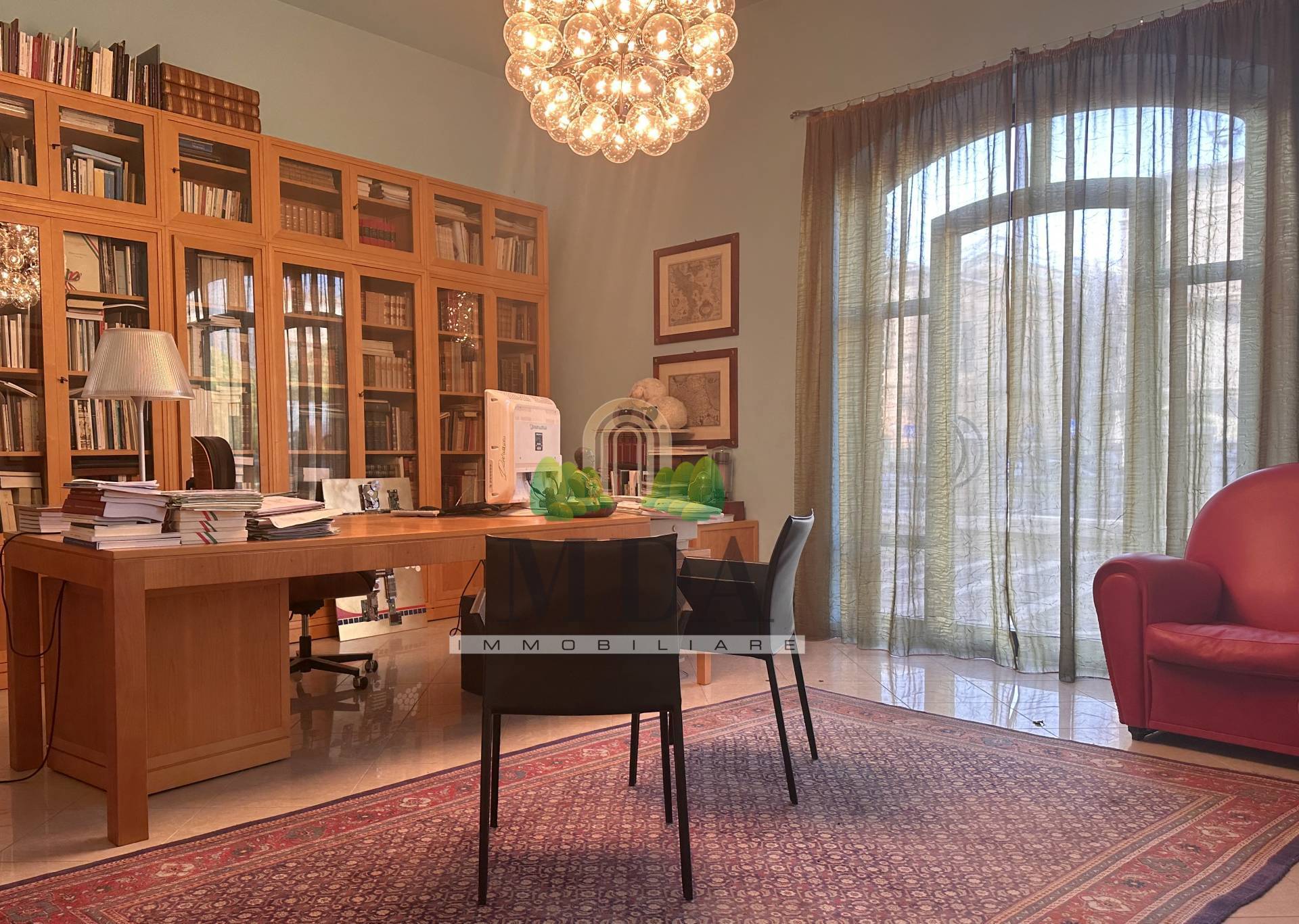 Locale commerciale in vendita a Nereto, centro