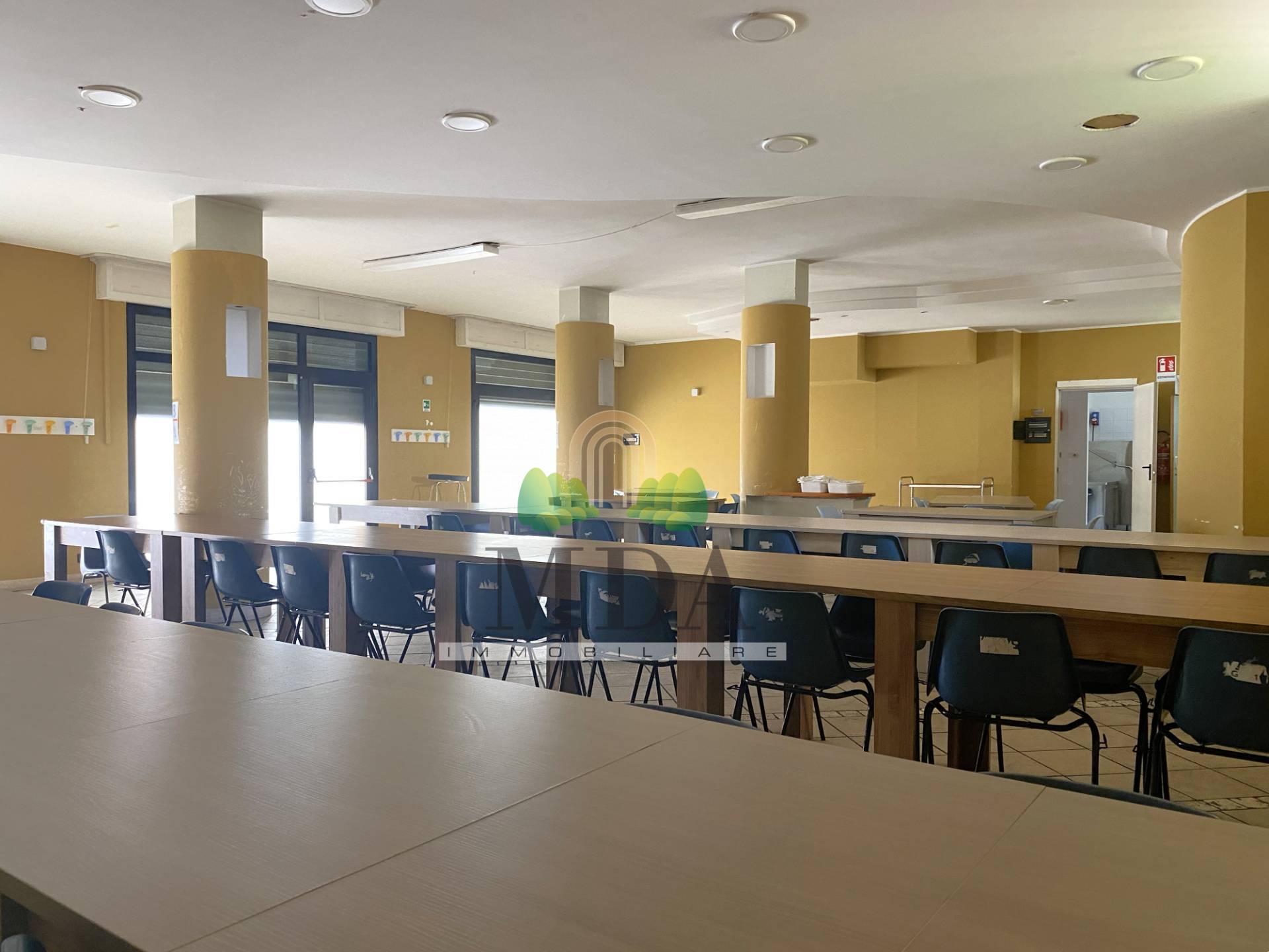 Locale commerciale in vendita a Martinsicuro