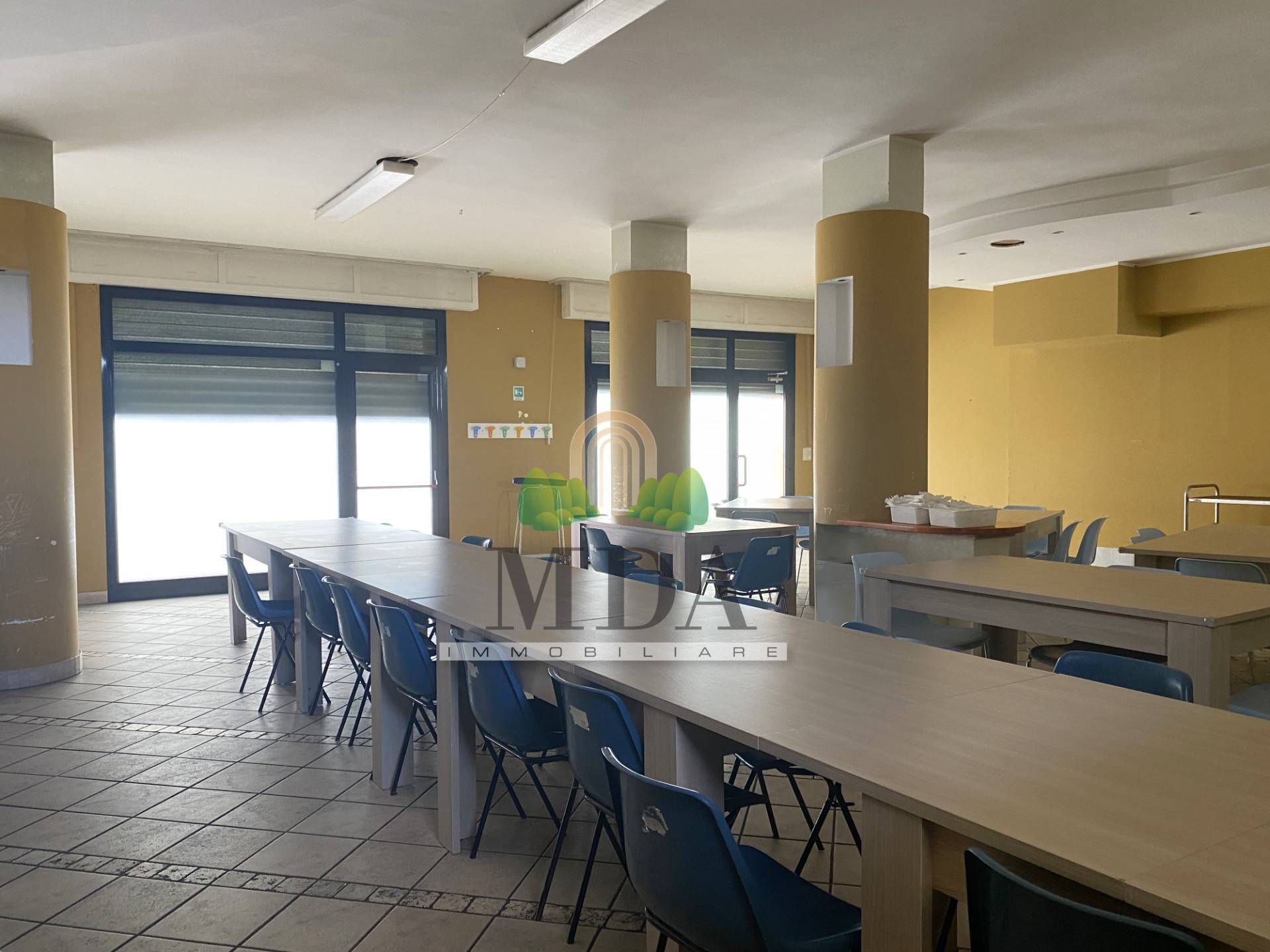 Locale commerciale in vendita a Martinsicuro