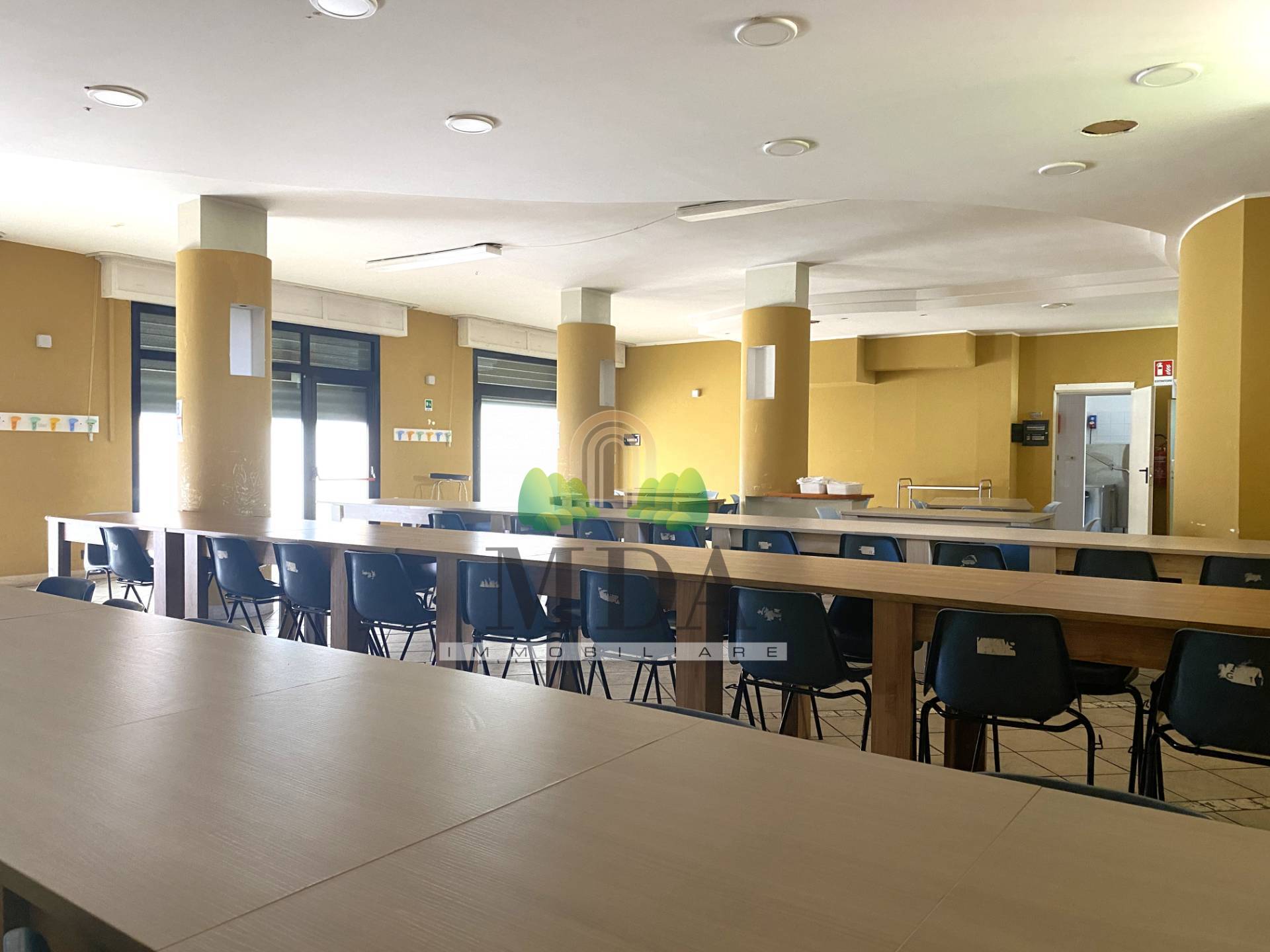 Locale commerciale in vendita a Martinsicuro