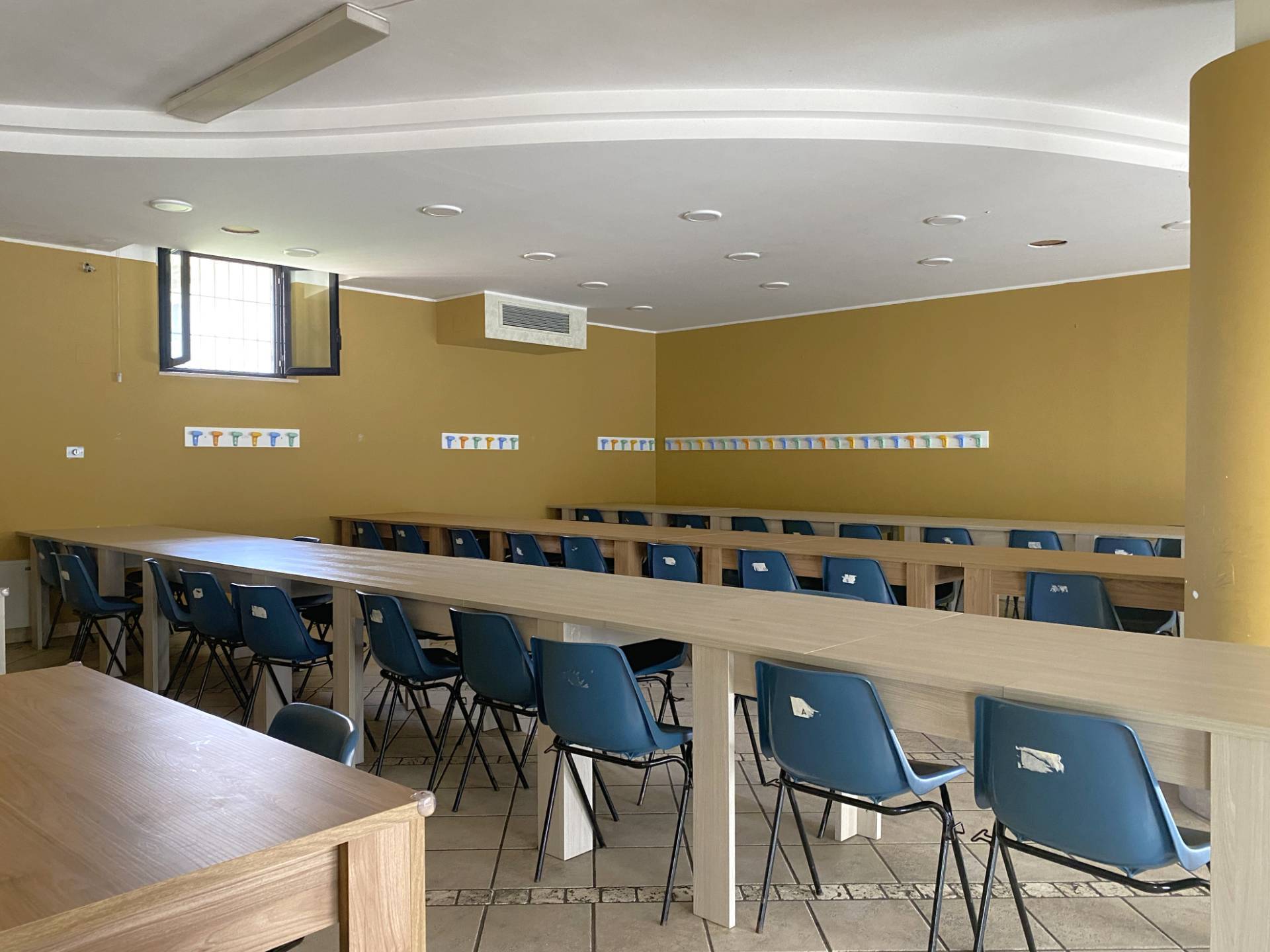 Locale commerciale in vendita a Martinsicuro