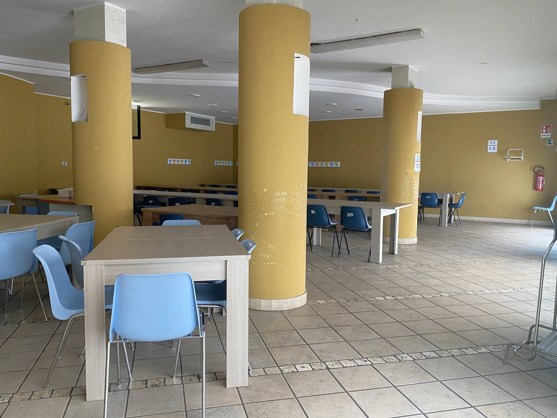 Locale commerciale in vendita a Martinsicuro