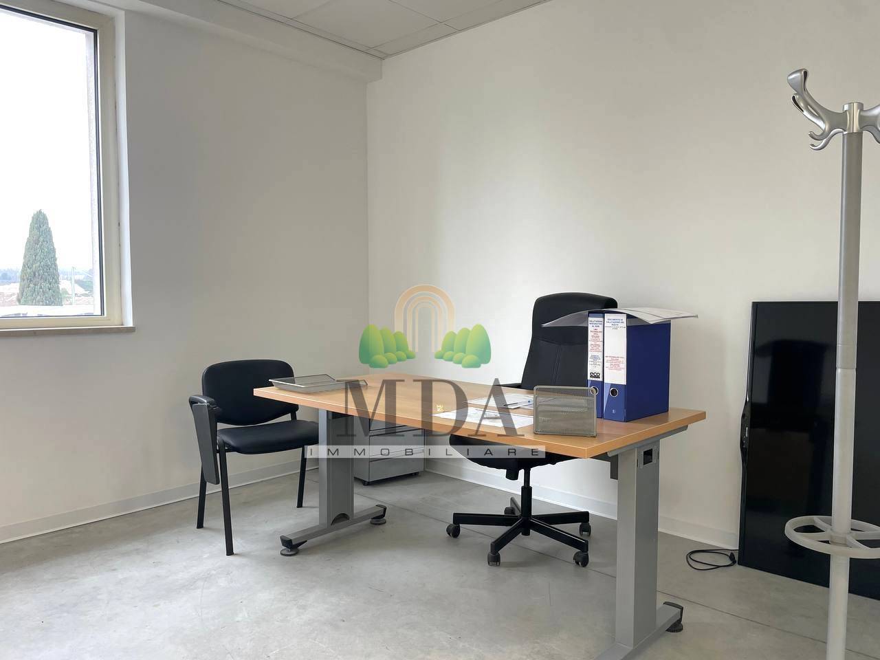 Studio/Ufficio in vendita a Alba Adriatica, Alba Adriatica