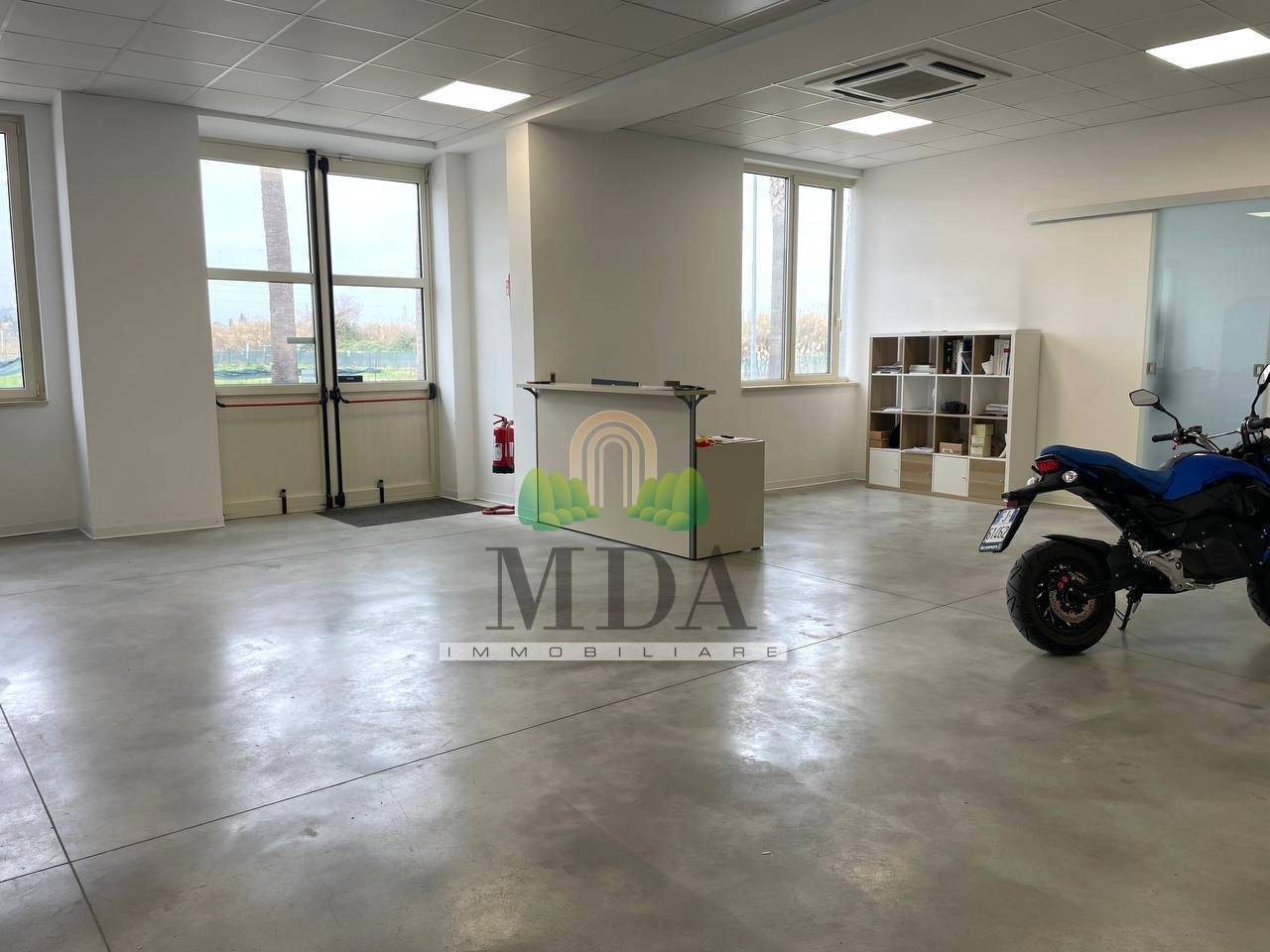 Studio/Ufficio in vendita a Alba Adriatica, Alba Adriatica