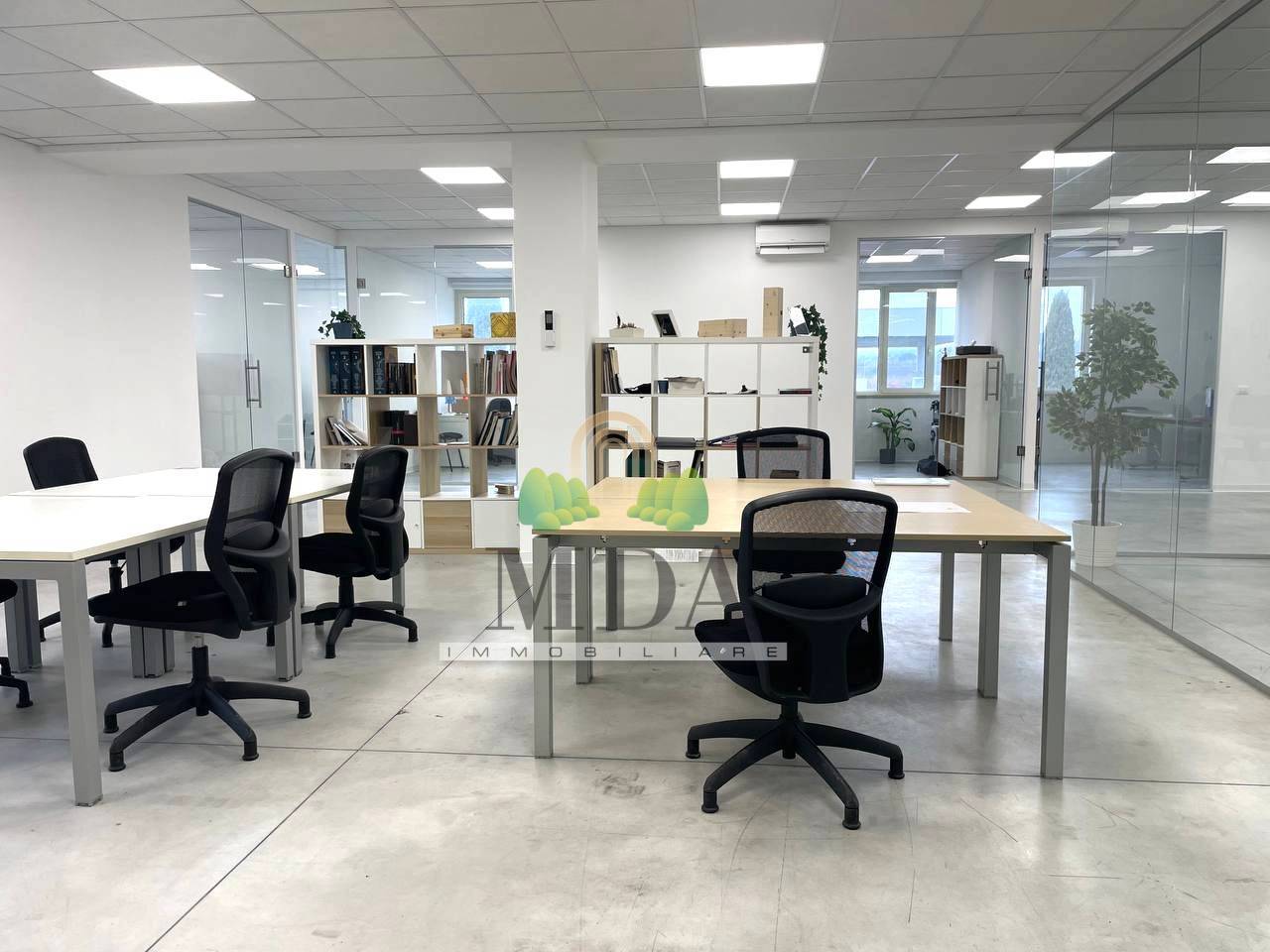 Studio/Ufficio in vendita a Alba Adriatica, Alba Adriatica