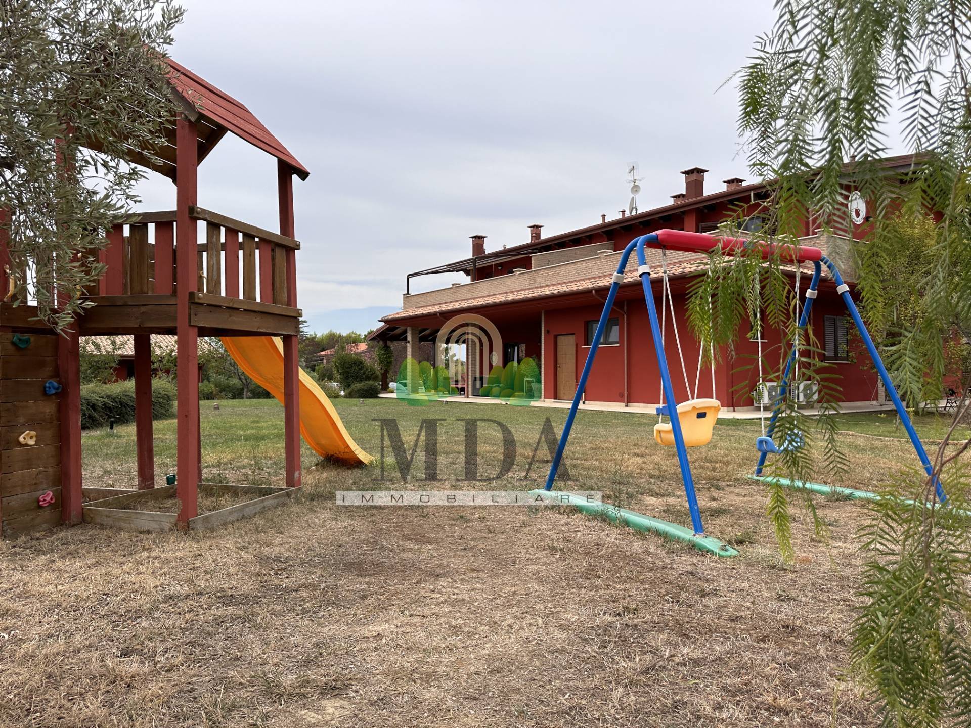 Villa in vendita a Colonnella, C/da RioMoro