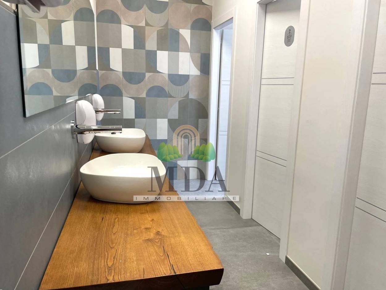 Studio/Ufficio in vendita a Alba Adriatica, Alba Adriatica